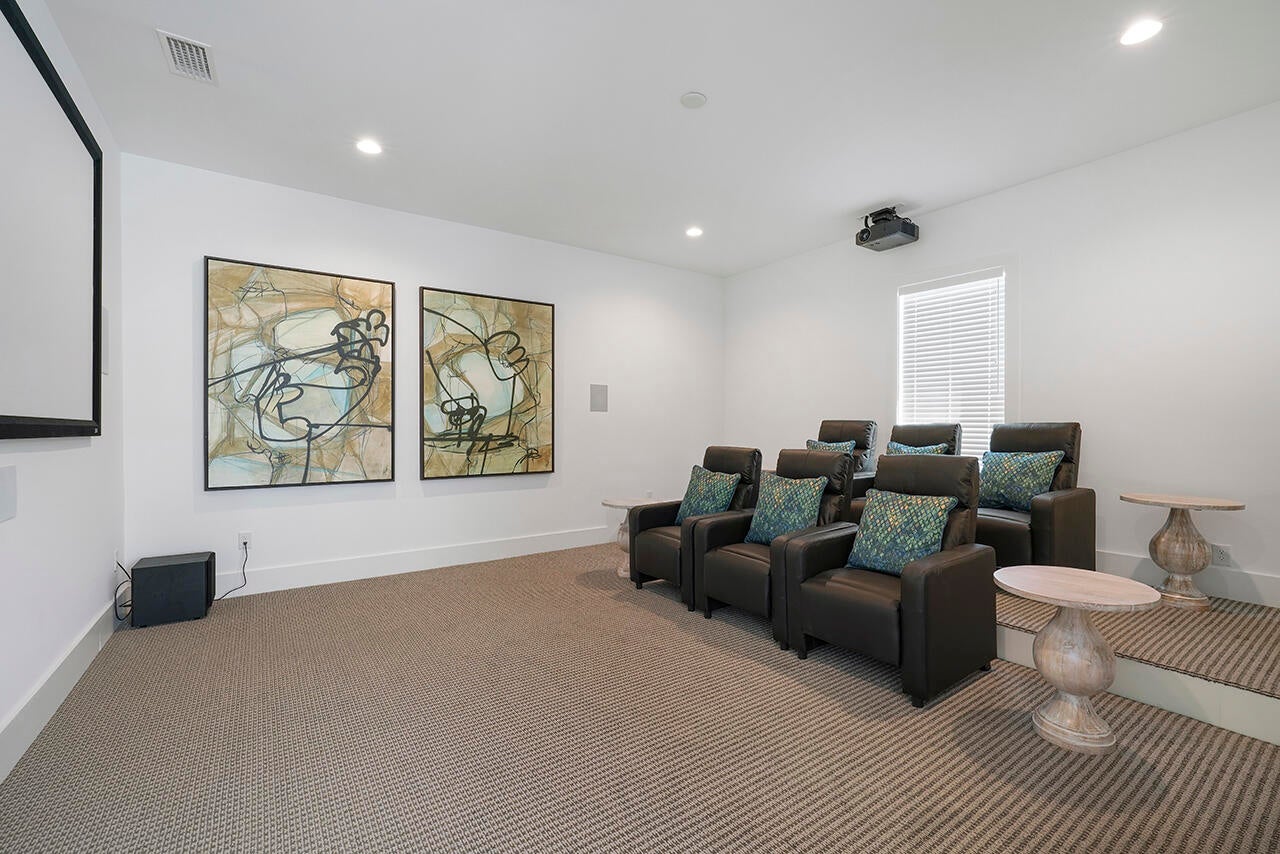 SNOW DRIFT BEACH - Residential