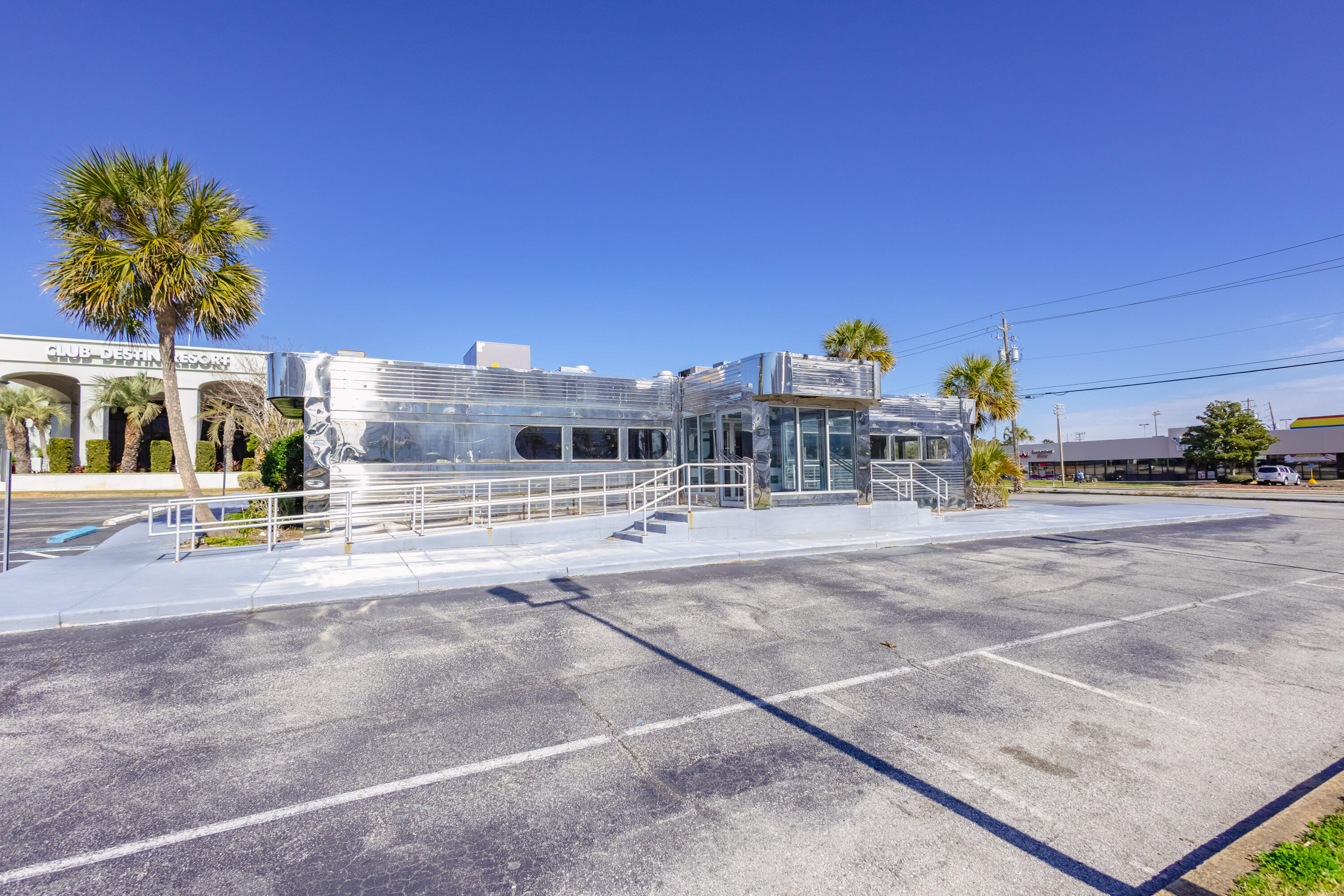 Highly visible landmark site, yielding approximately ±325' on Highway 98 (aka Harbor Boulevard) in the heart of Destin, Florida! This site represents one of the most premier and iconic restaurant opportunities. 
Located at a prime hard corner with a traffic light, just south from the Destin Executive Airport (DTS).  Please inquire for further details.