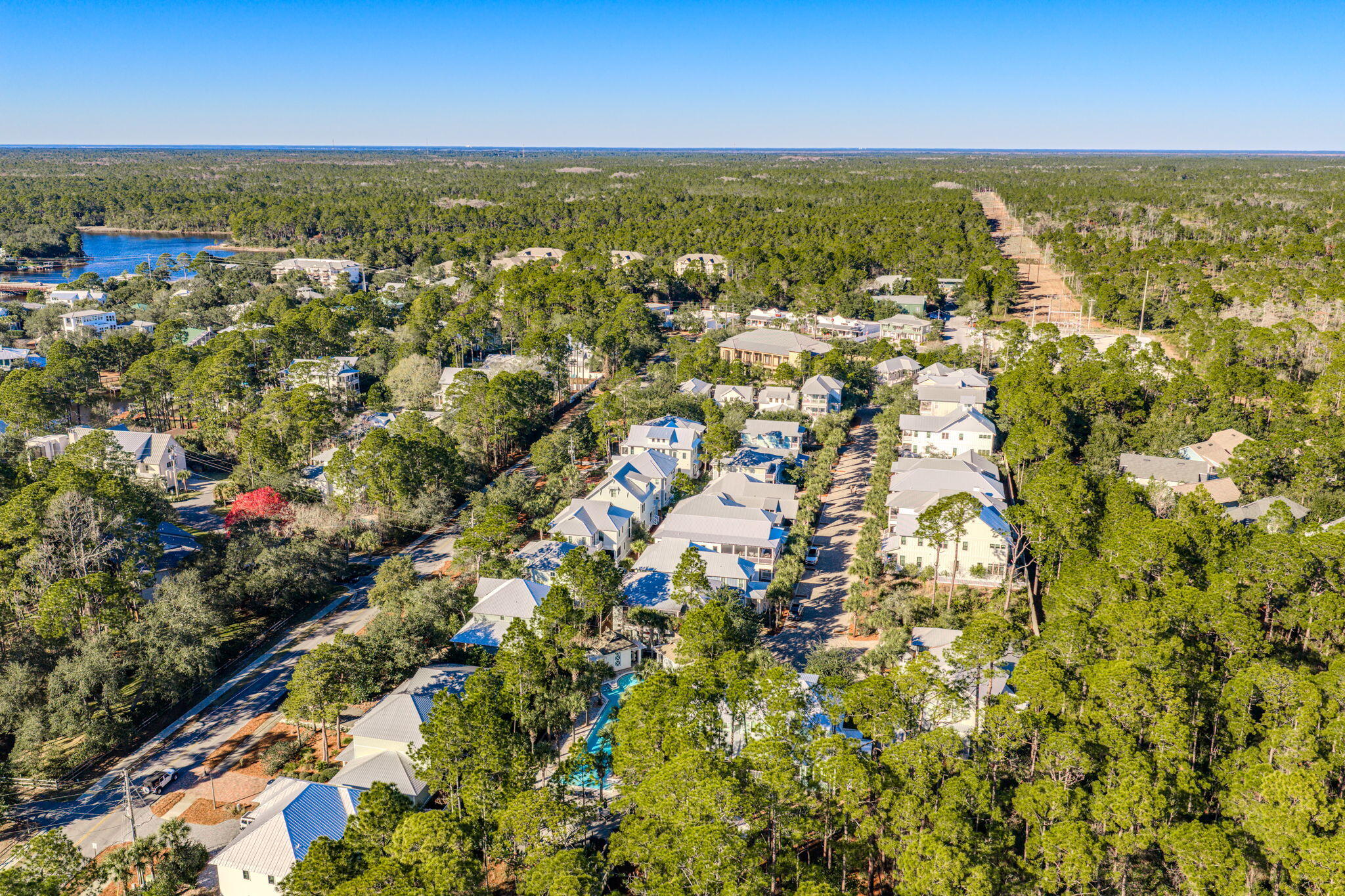 COTTAGES AT EASTERN LAKE - Residential