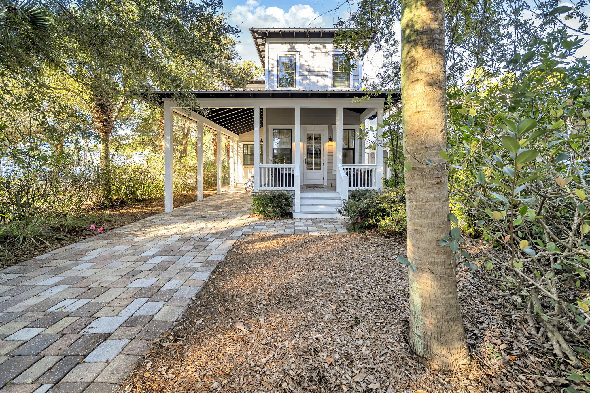 COTTAGES AT EASTERN LAKE - Residential