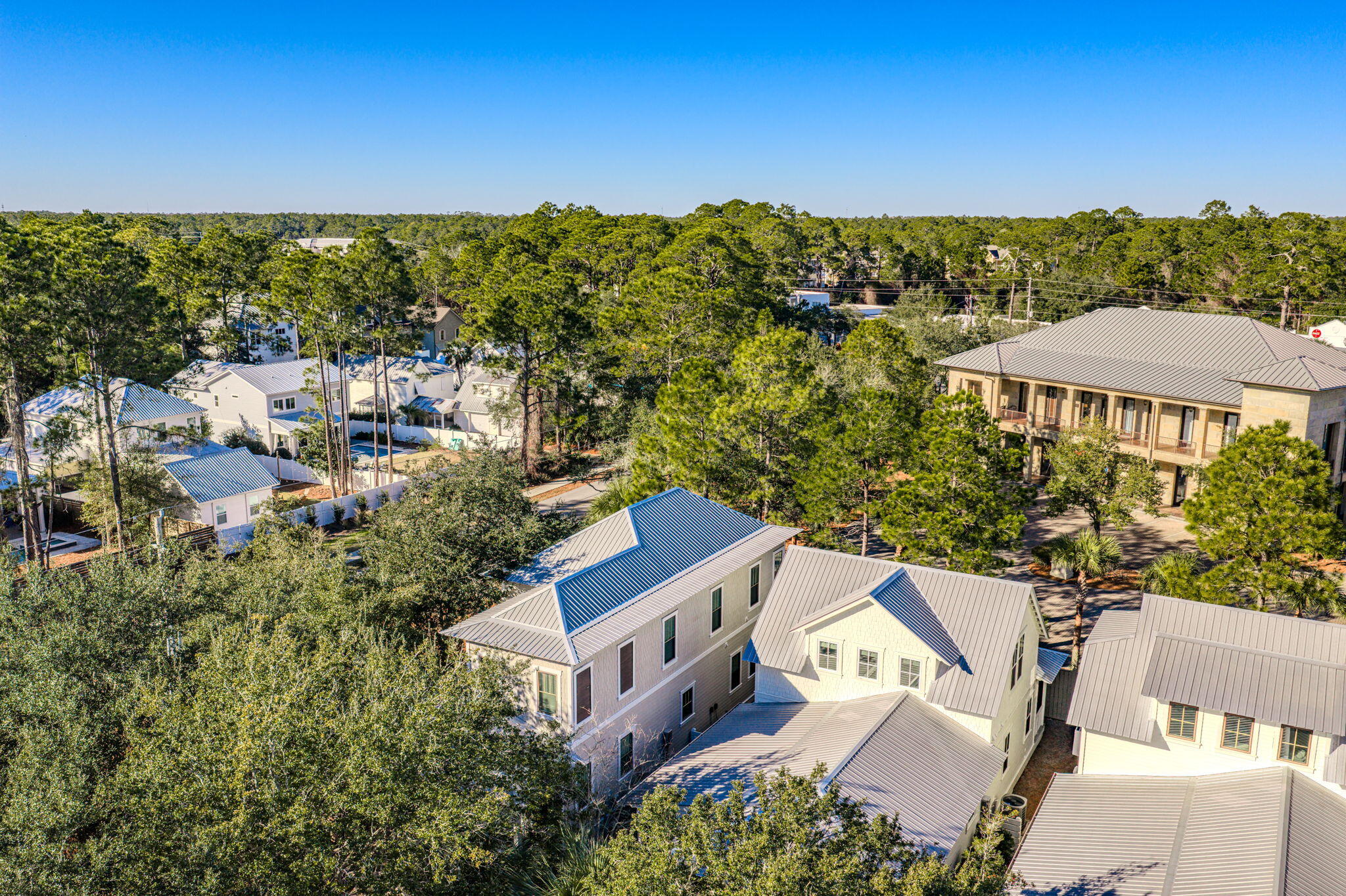 COTTAGES AT EASTERN LAKE - Residential