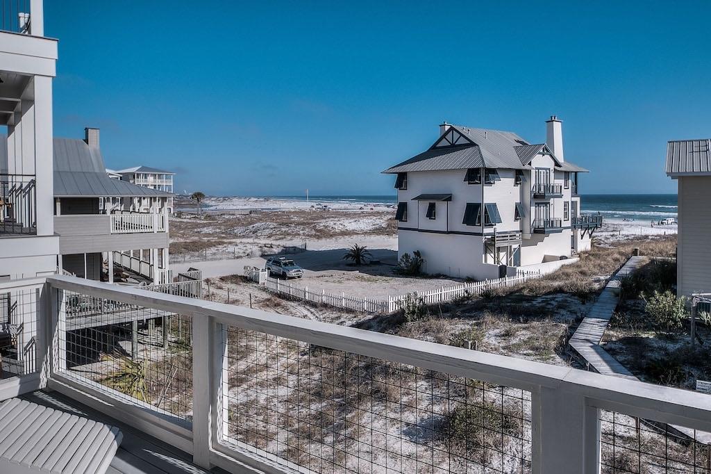 GRAYTON BEACH - Residential