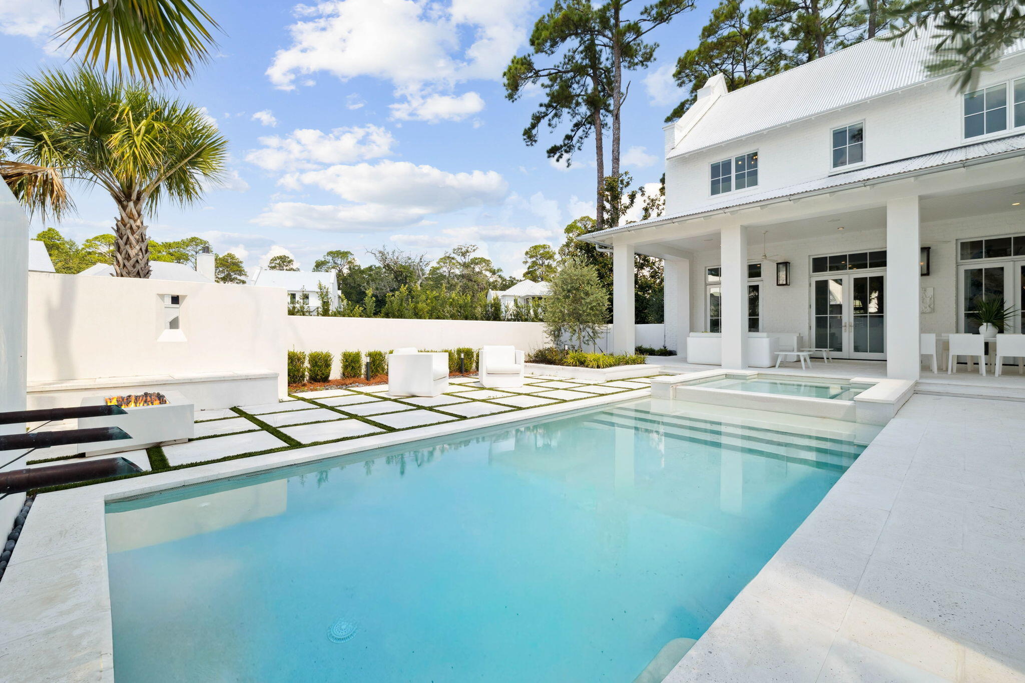 CHURCHILL OAKS - Residential