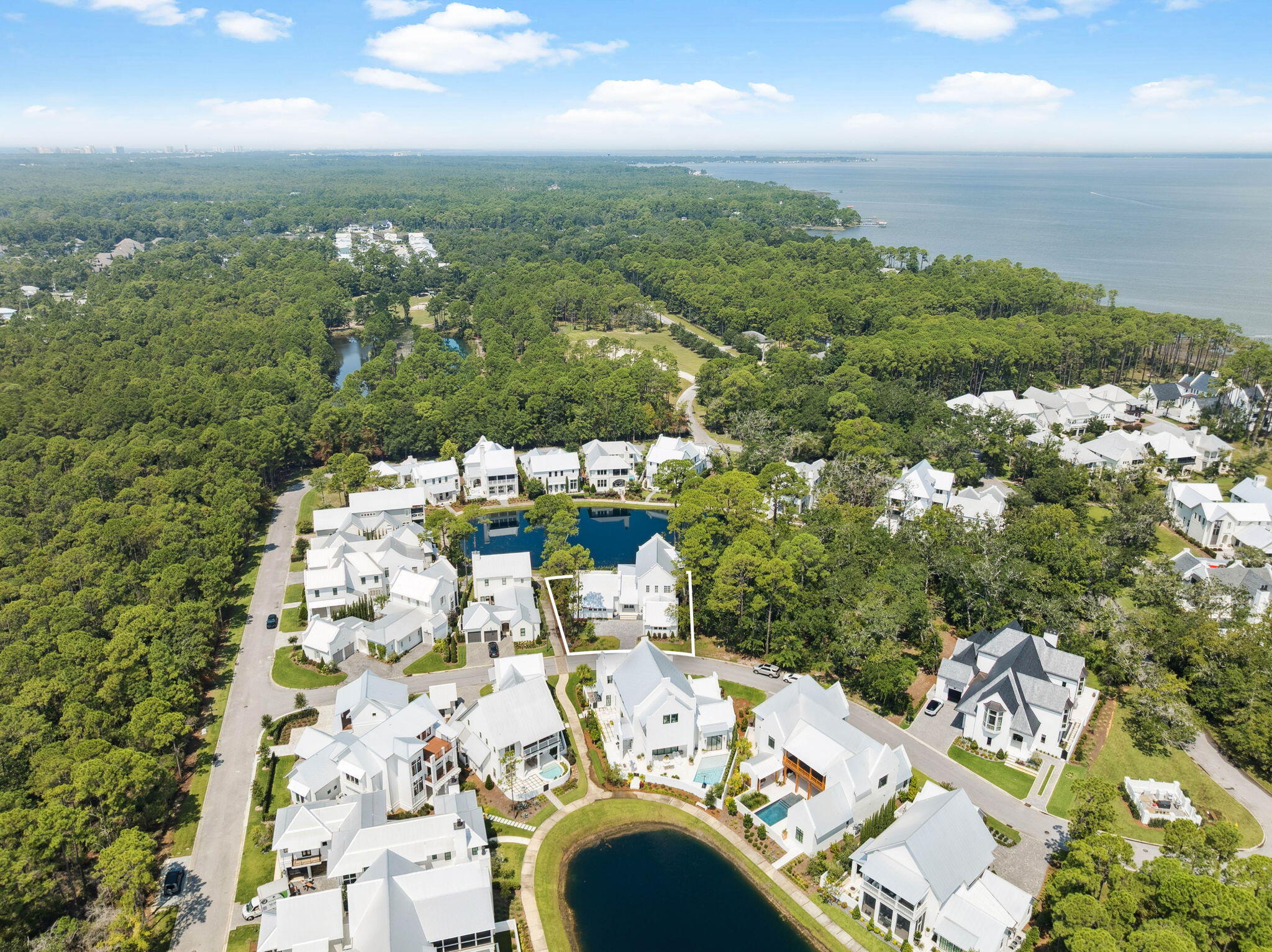 CHURCHILL OAKS - Residential