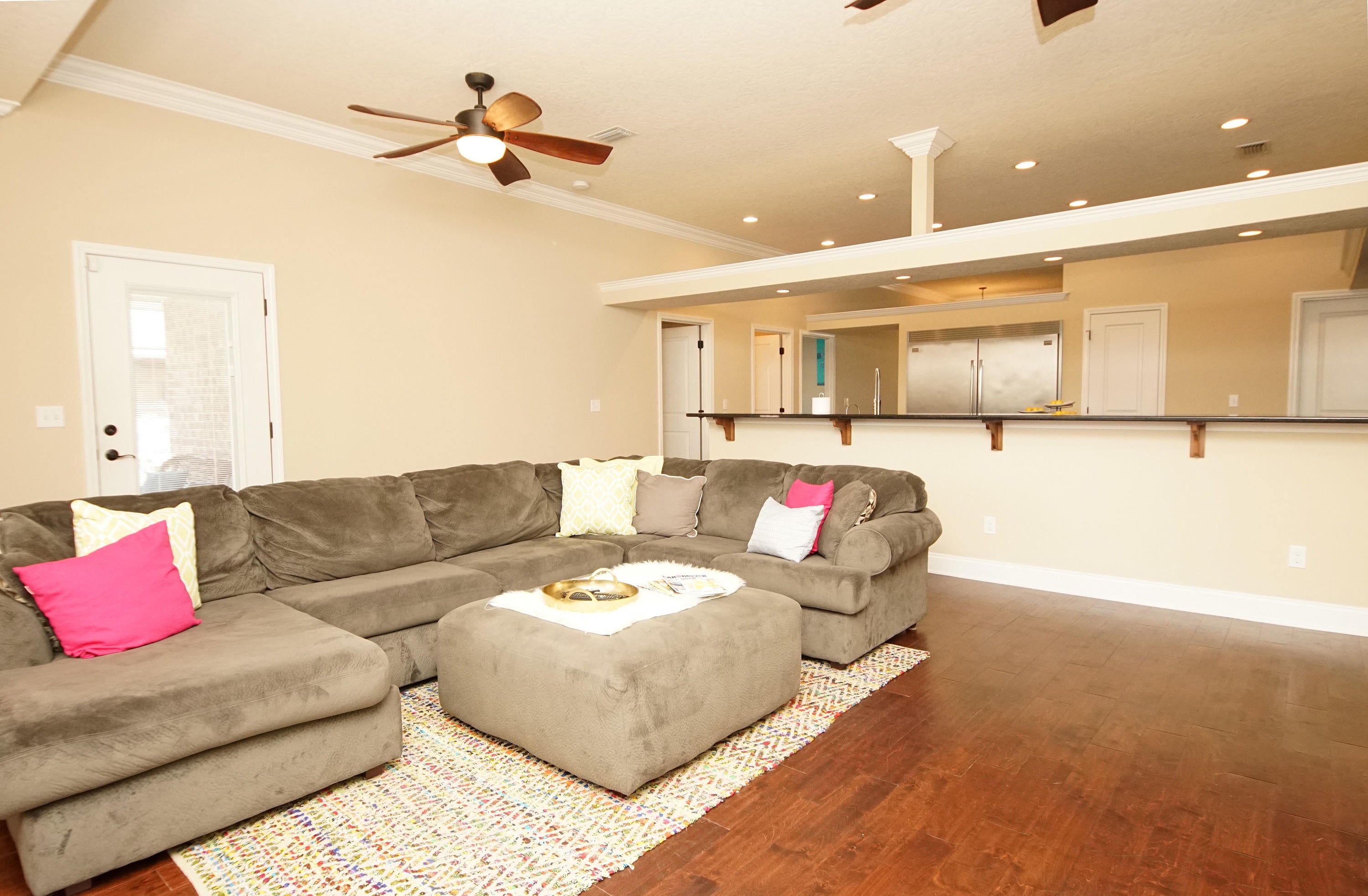 SUNSET STRIP - Residential