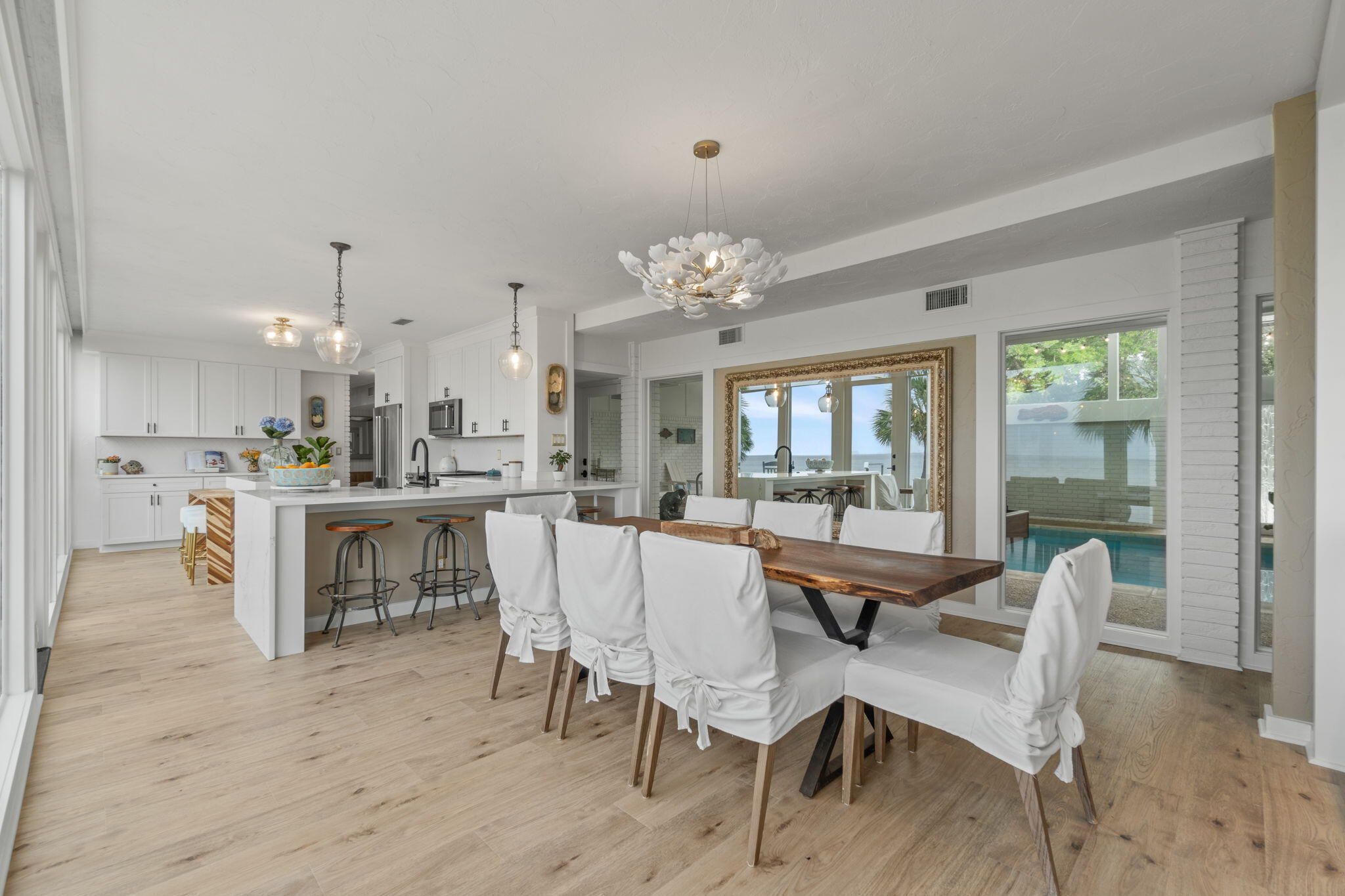 ELLIOTTS POINT 10TH ADDN - Residential