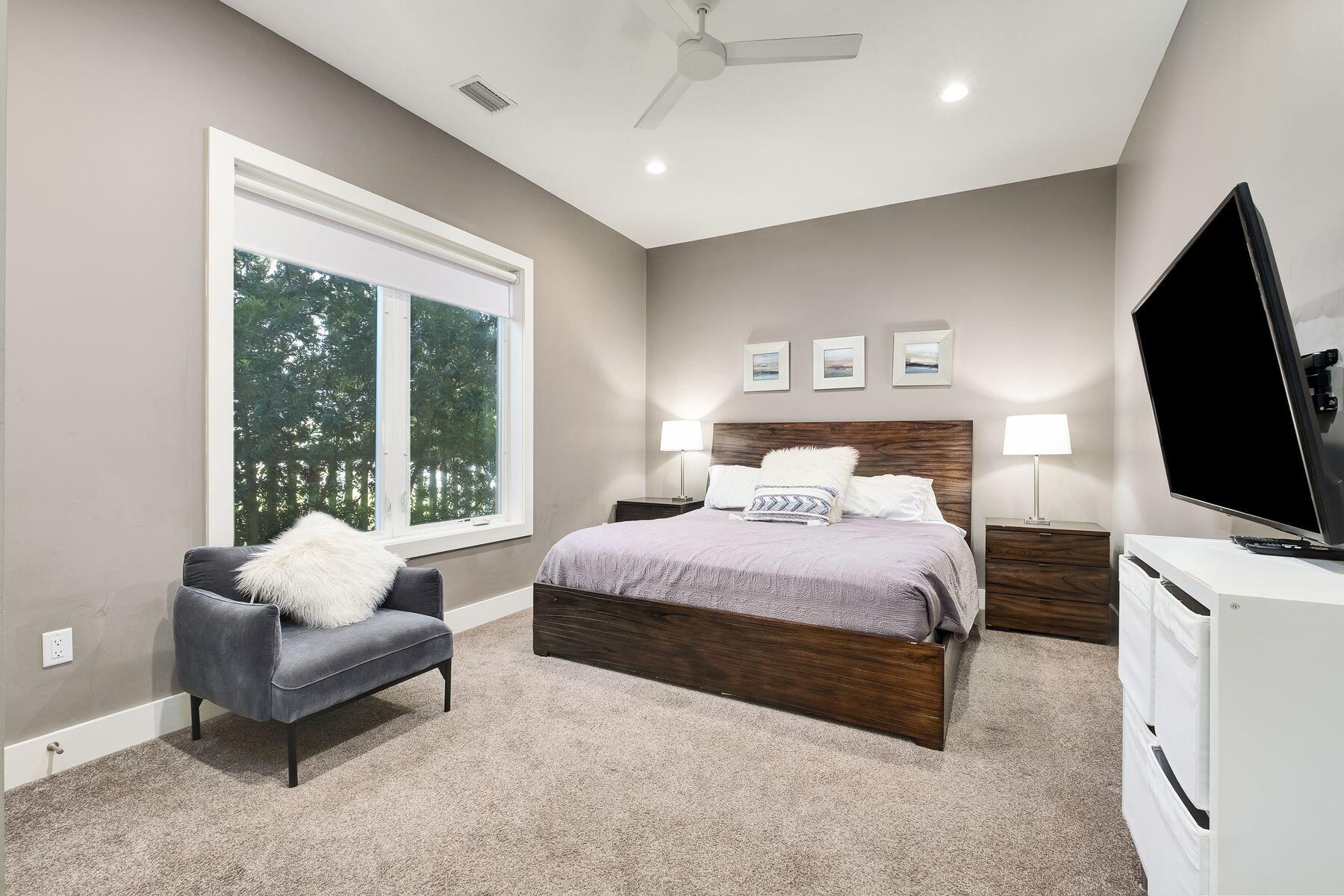 AVALON BEACH ESTATES - Residential