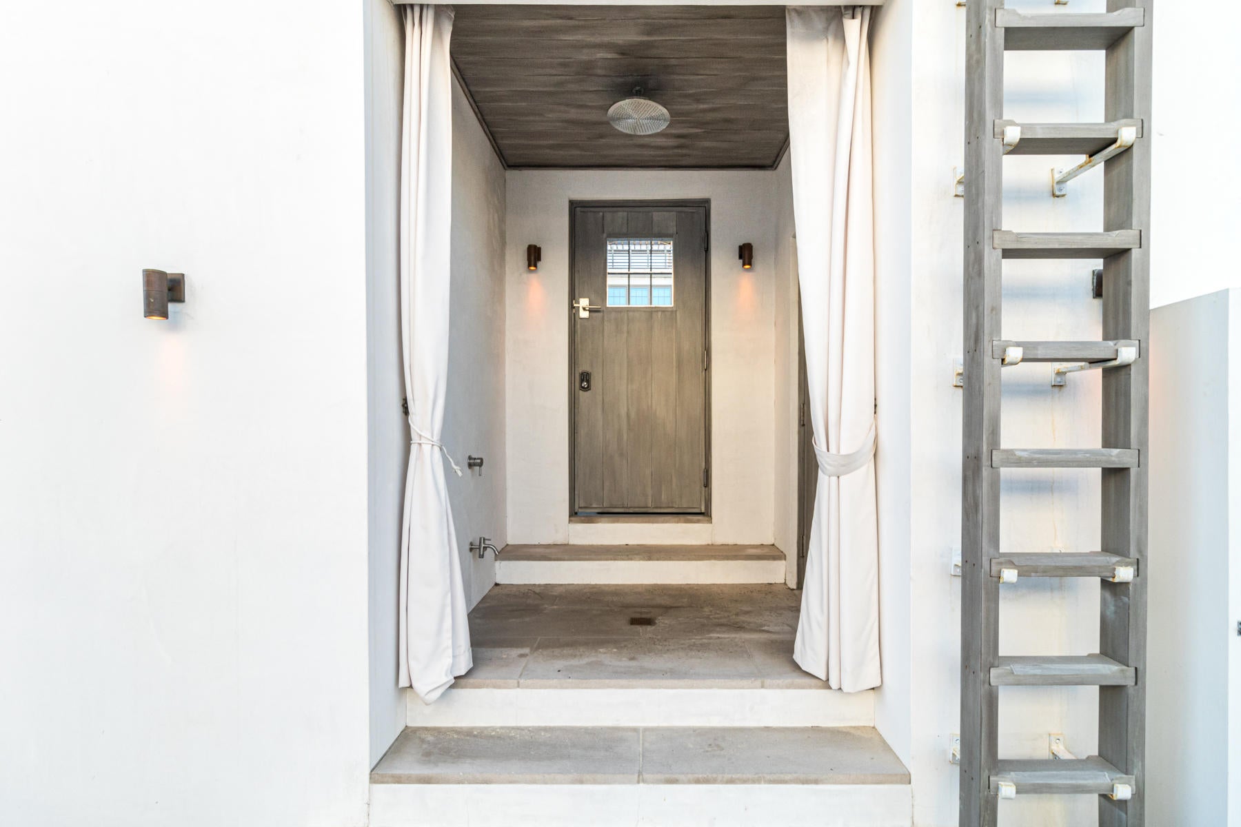 ALYS BEACH - Residential