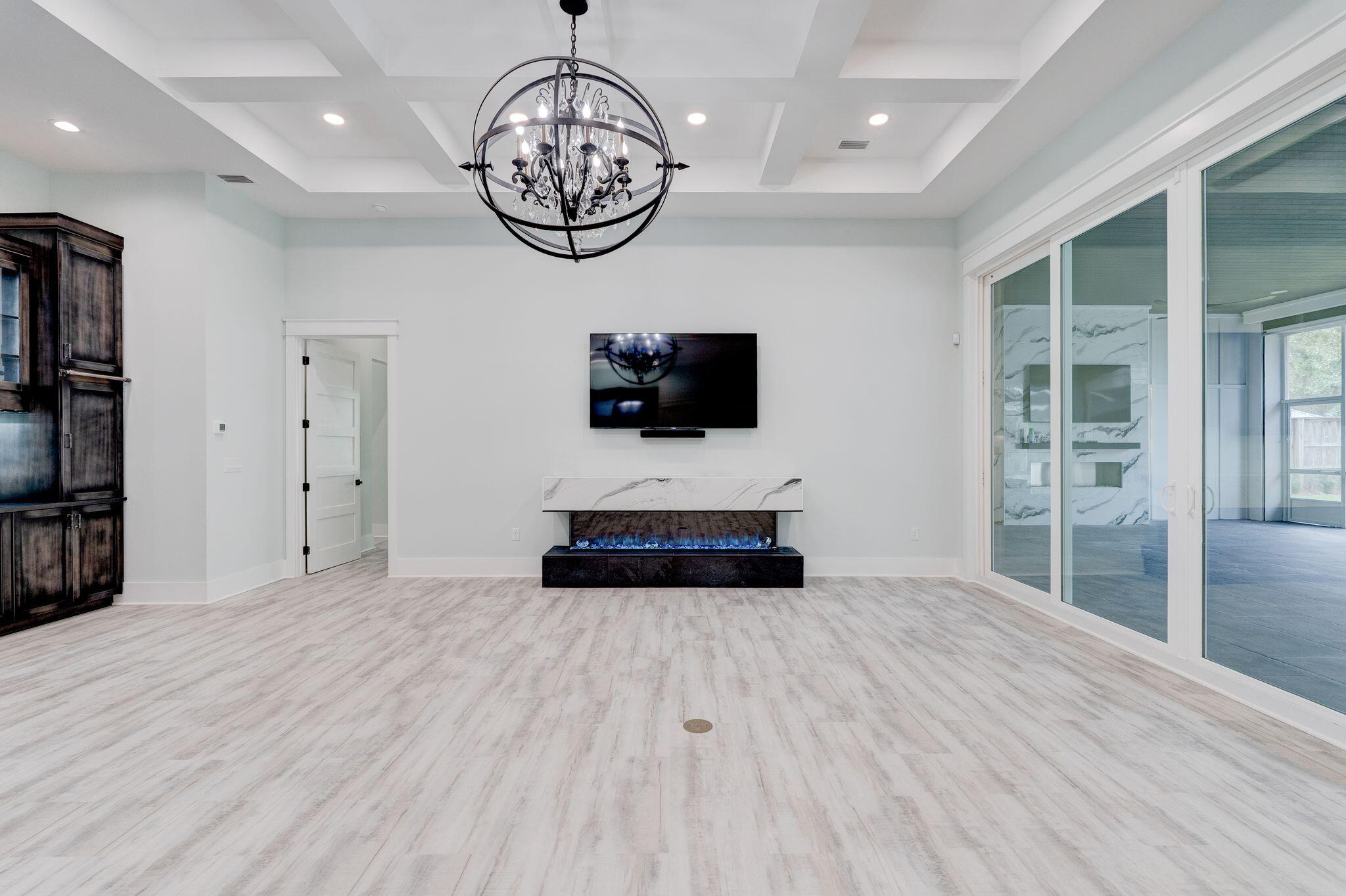 SANDESTIN ESTATES - Residential
