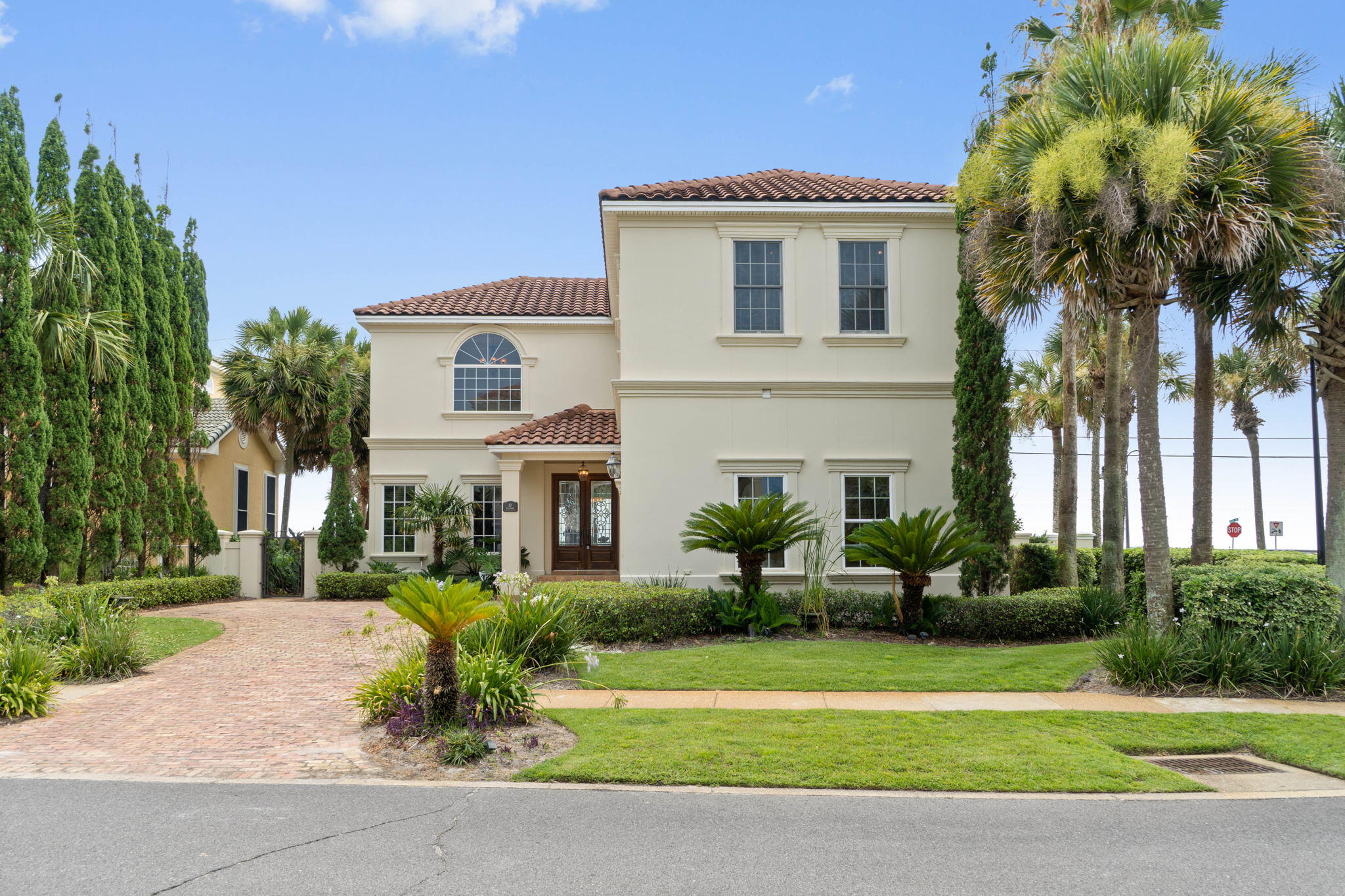 AVALON BEACH ESTATES - Residential
