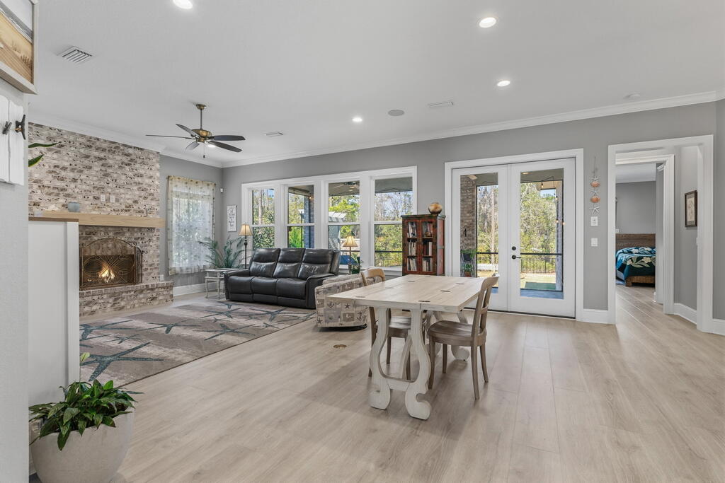 HAMMOCK BAY - Residential