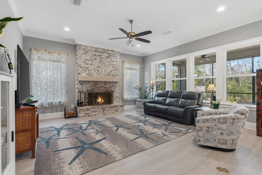 HAMMOCK BAY - Residential