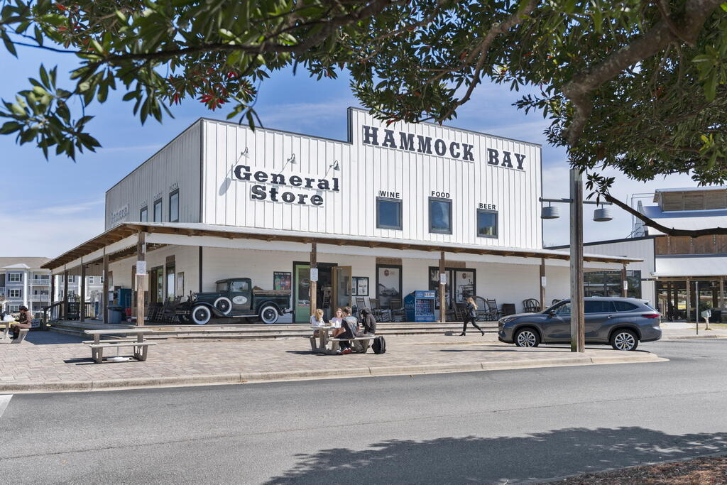 HAMMOCK BAY - Residential