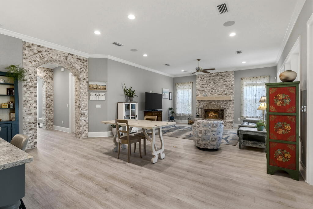 HAMMOCK BAY - Residential