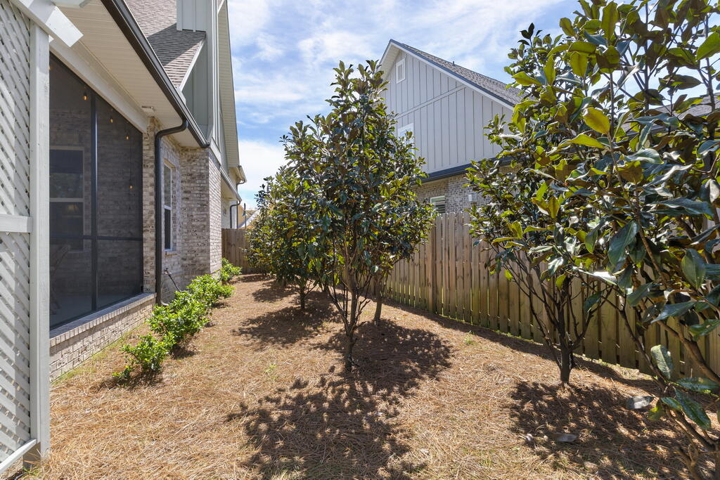 HAMMOCK BAY - Residential