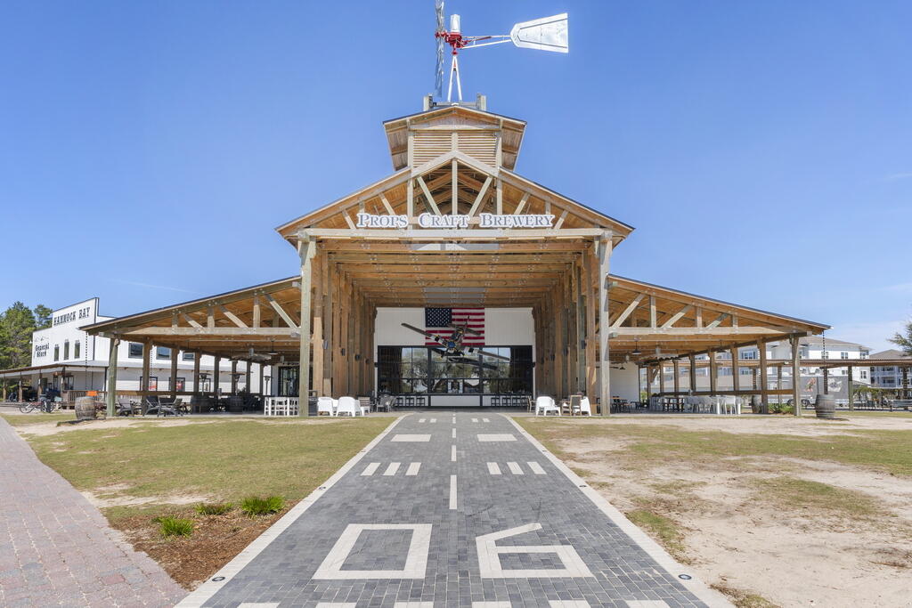 HAMMOCK BAY - Residential