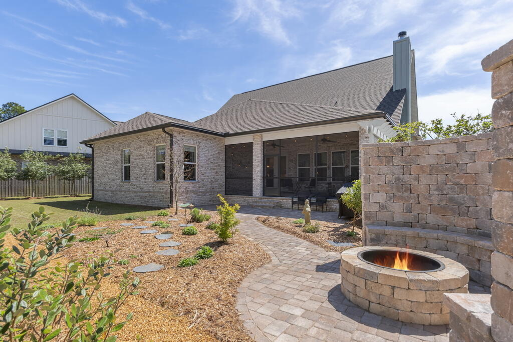 HAMMOCK BAY - Residential