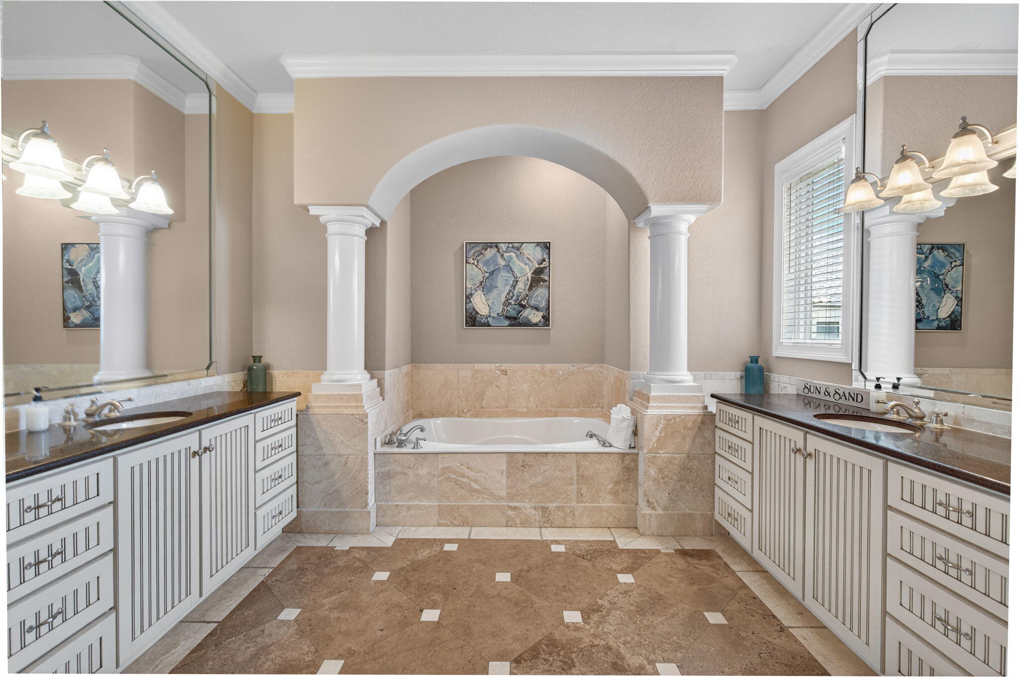 AVALON BEACH ESTATES - Residential