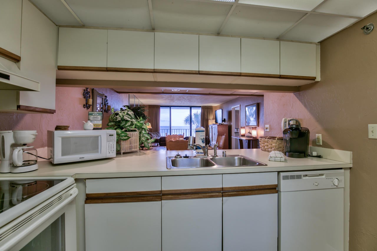 EDGEWATER TOWER 3 - Residential
