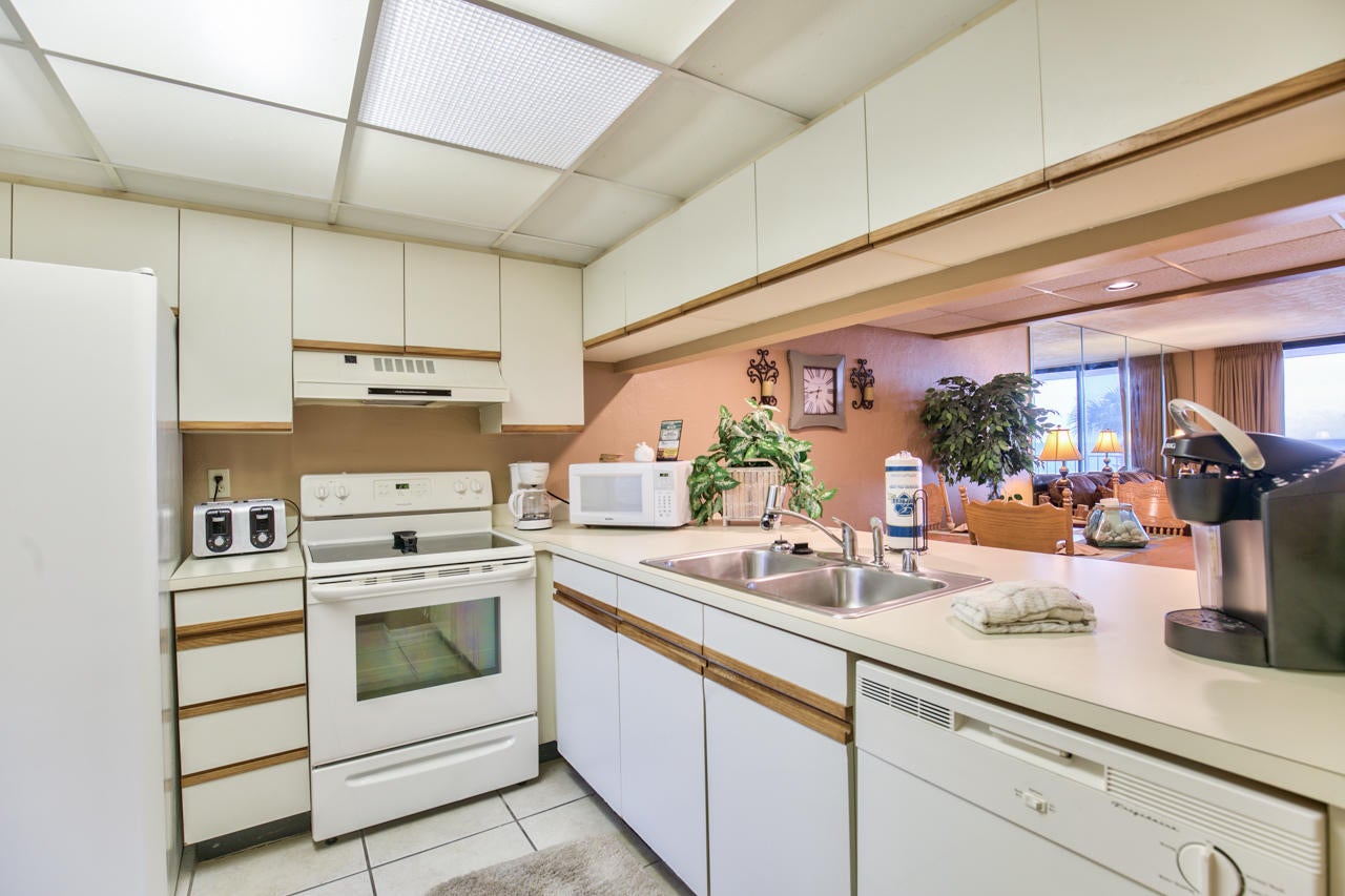 EDGEWATER TOWER 3 - Residential