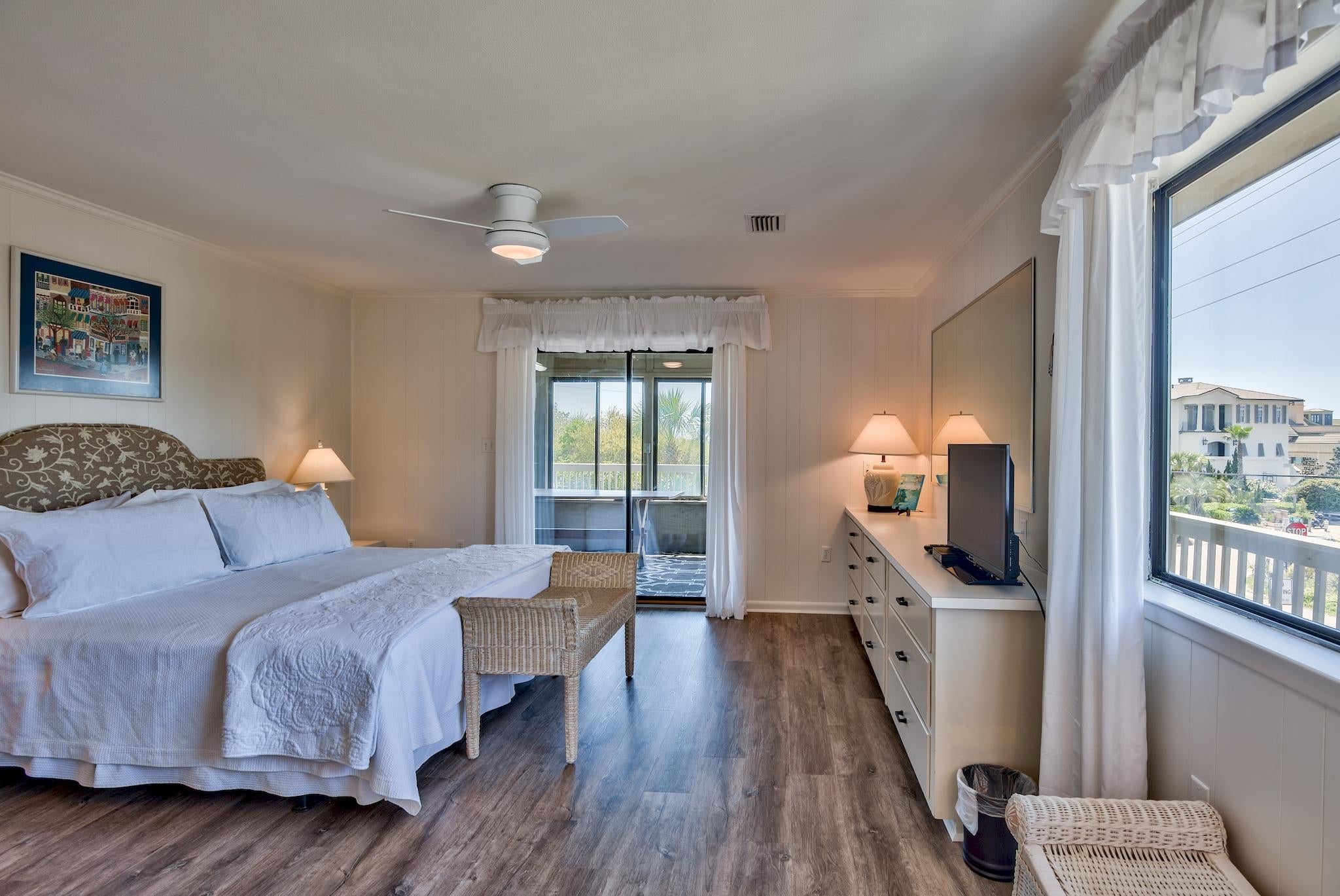 BEACH HIGHLANDS - Residential