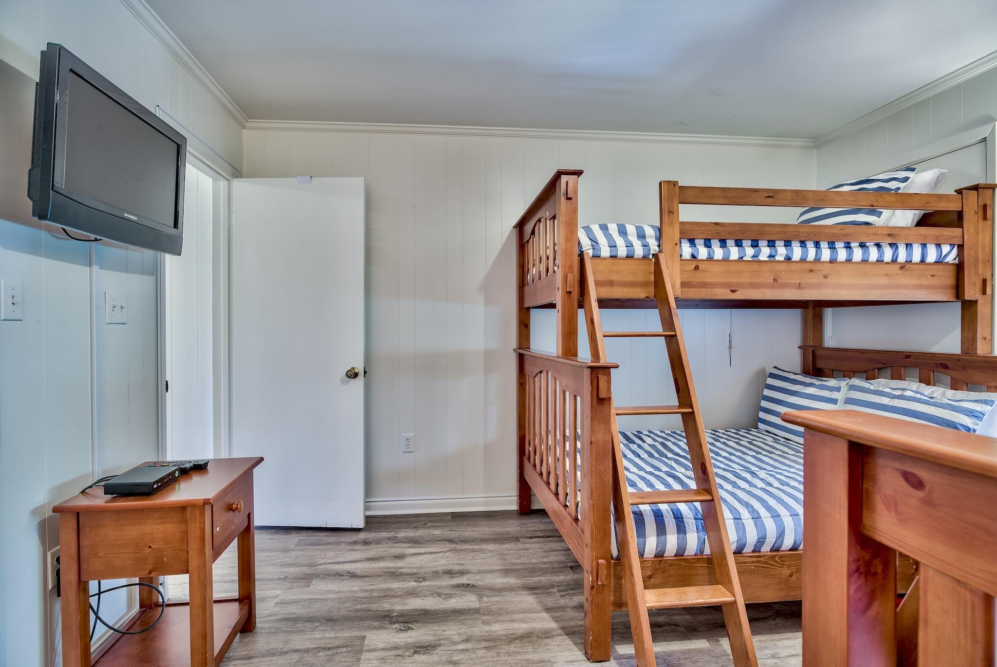 BEACH HIGHLANDS - Residential