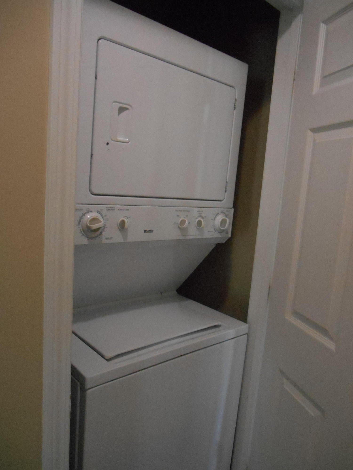 ROLLING PINES - Residential Lease
