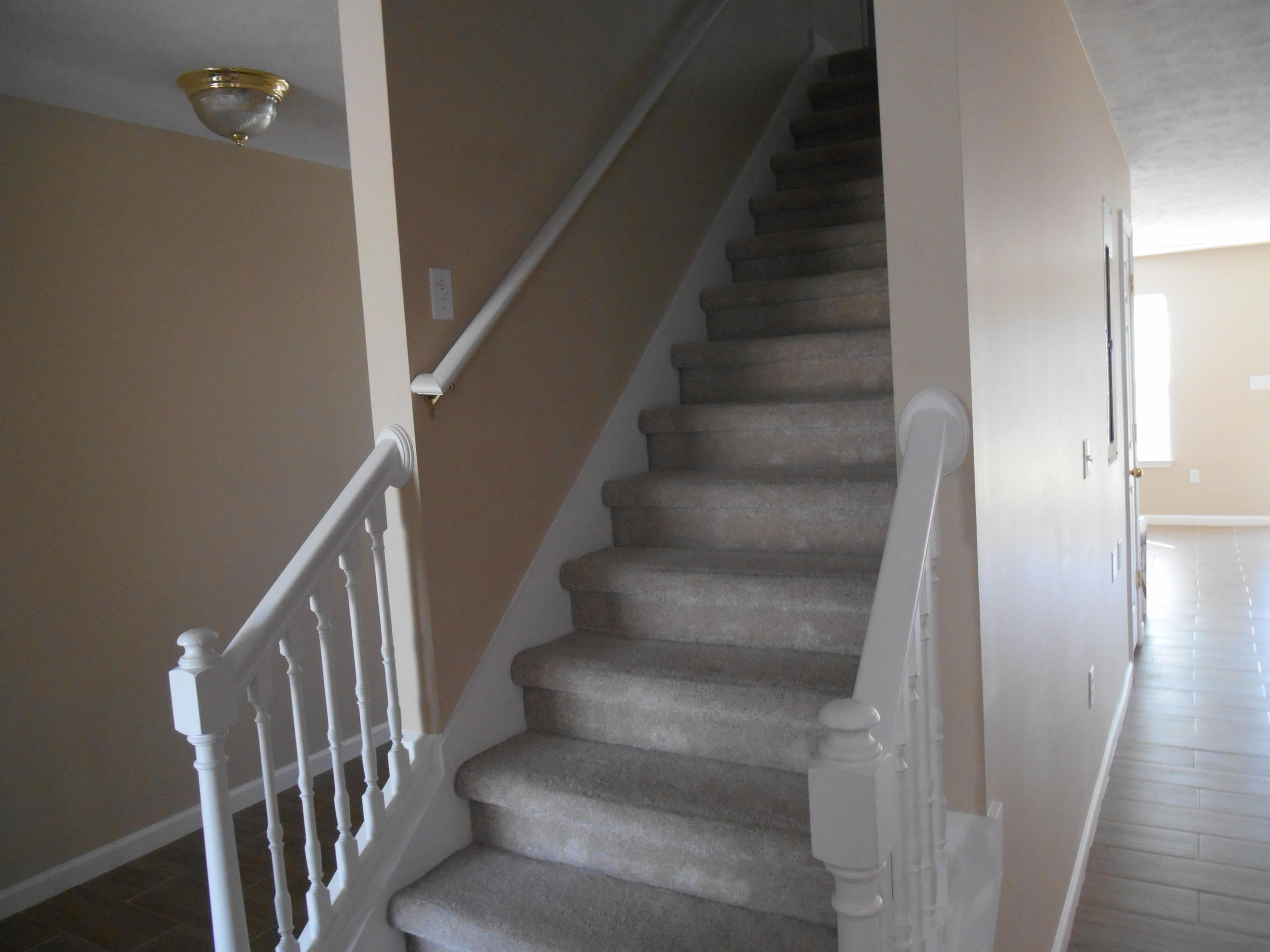ROLLING PINES - Residential Lease