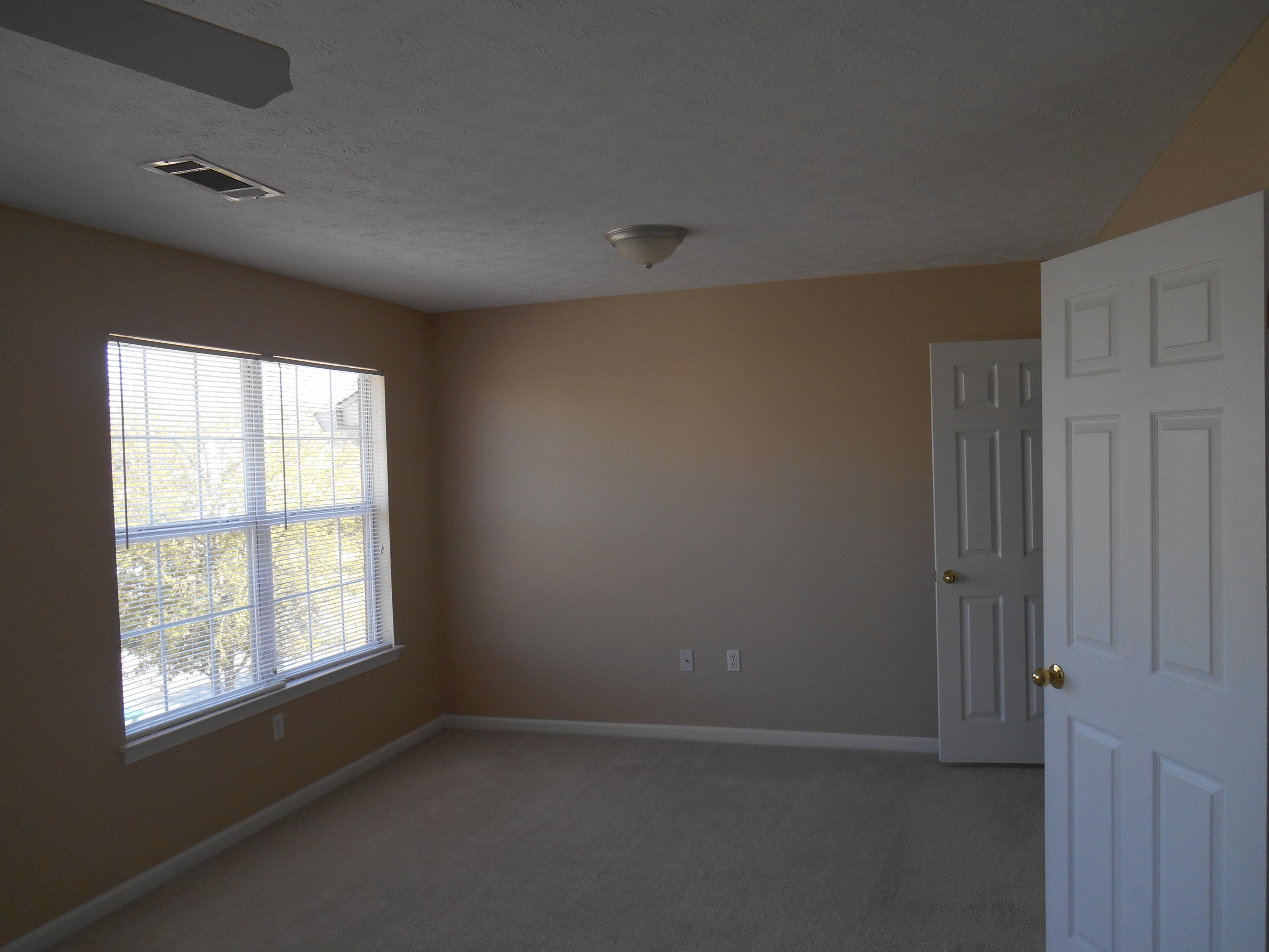 ROLLING PINES - Residential Lease