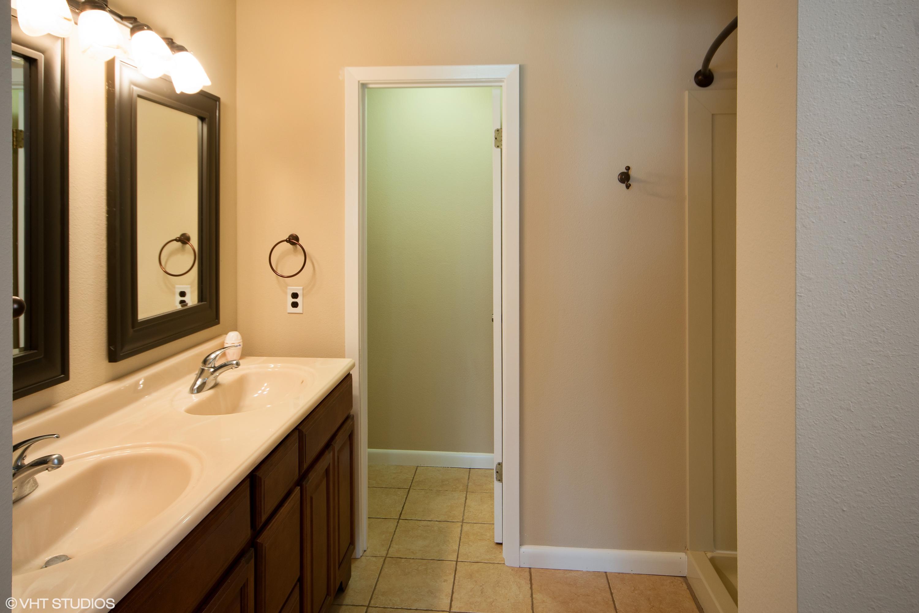 FAIRWAY LAKES PH 2 - Residential
