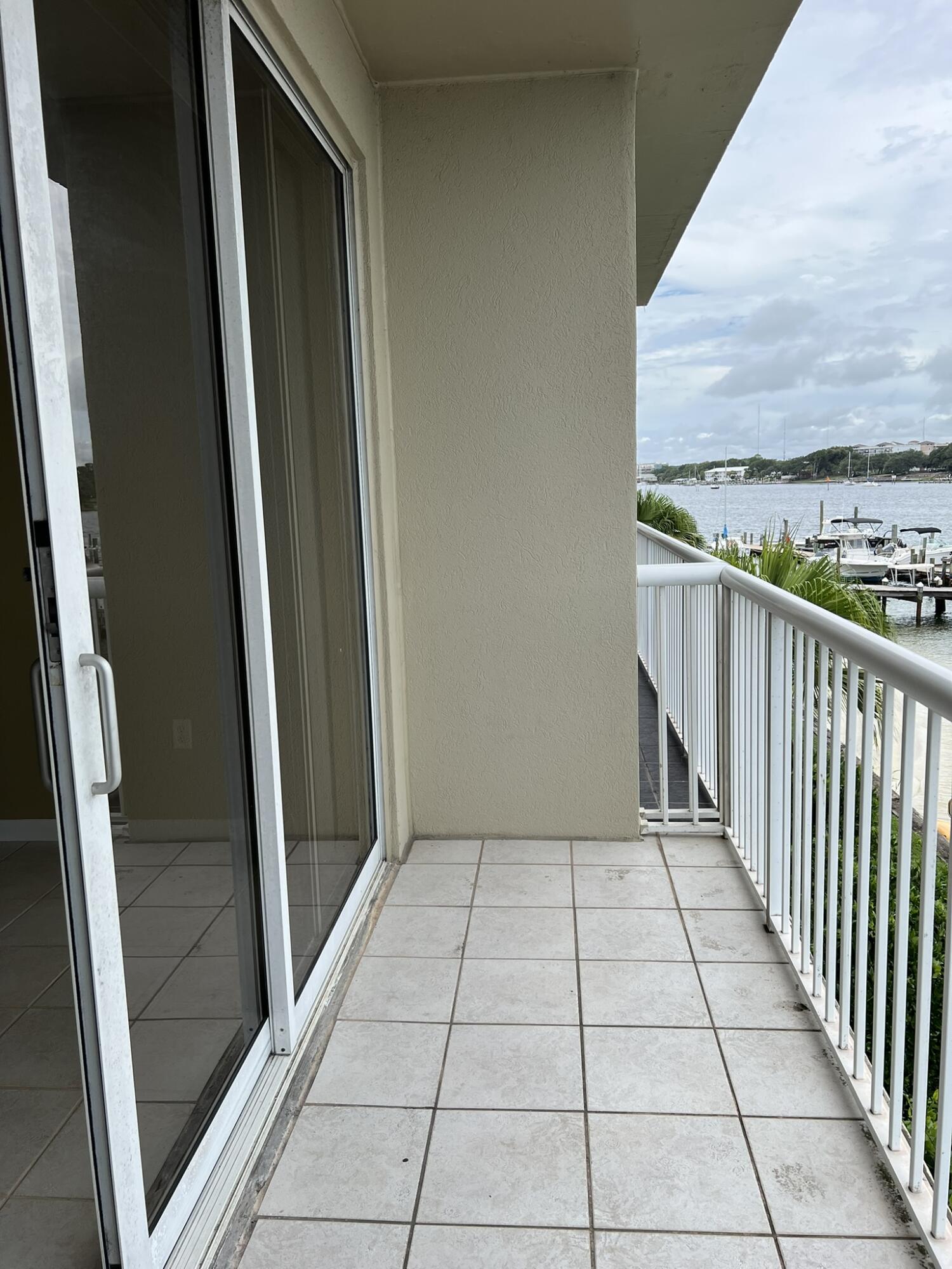 PALM COURT YACHT CLUB - Residential