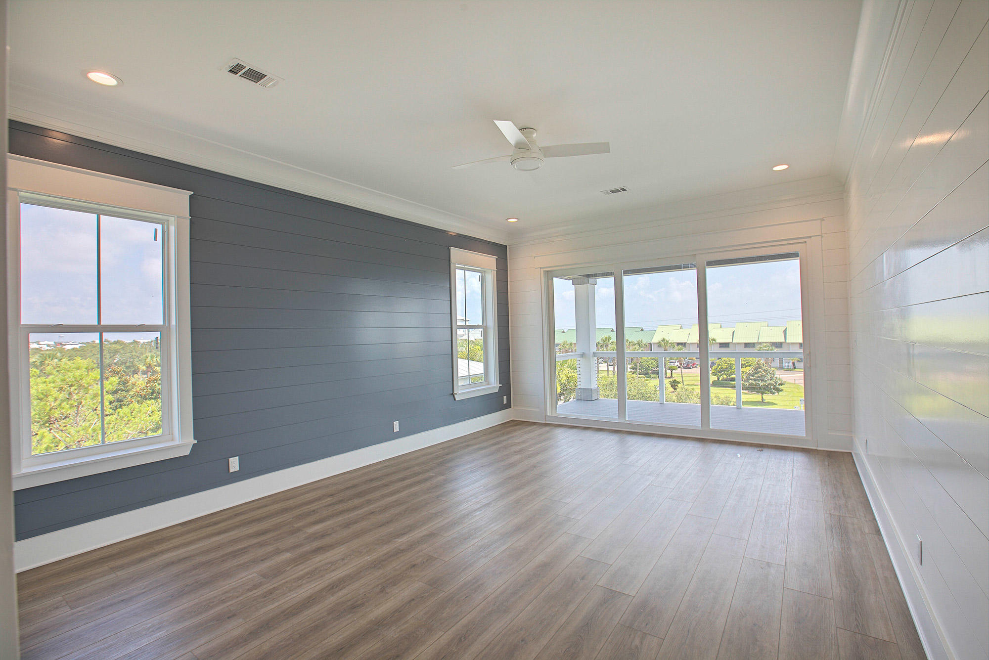 WHITES GULFVIEW ESTATES - Residential
