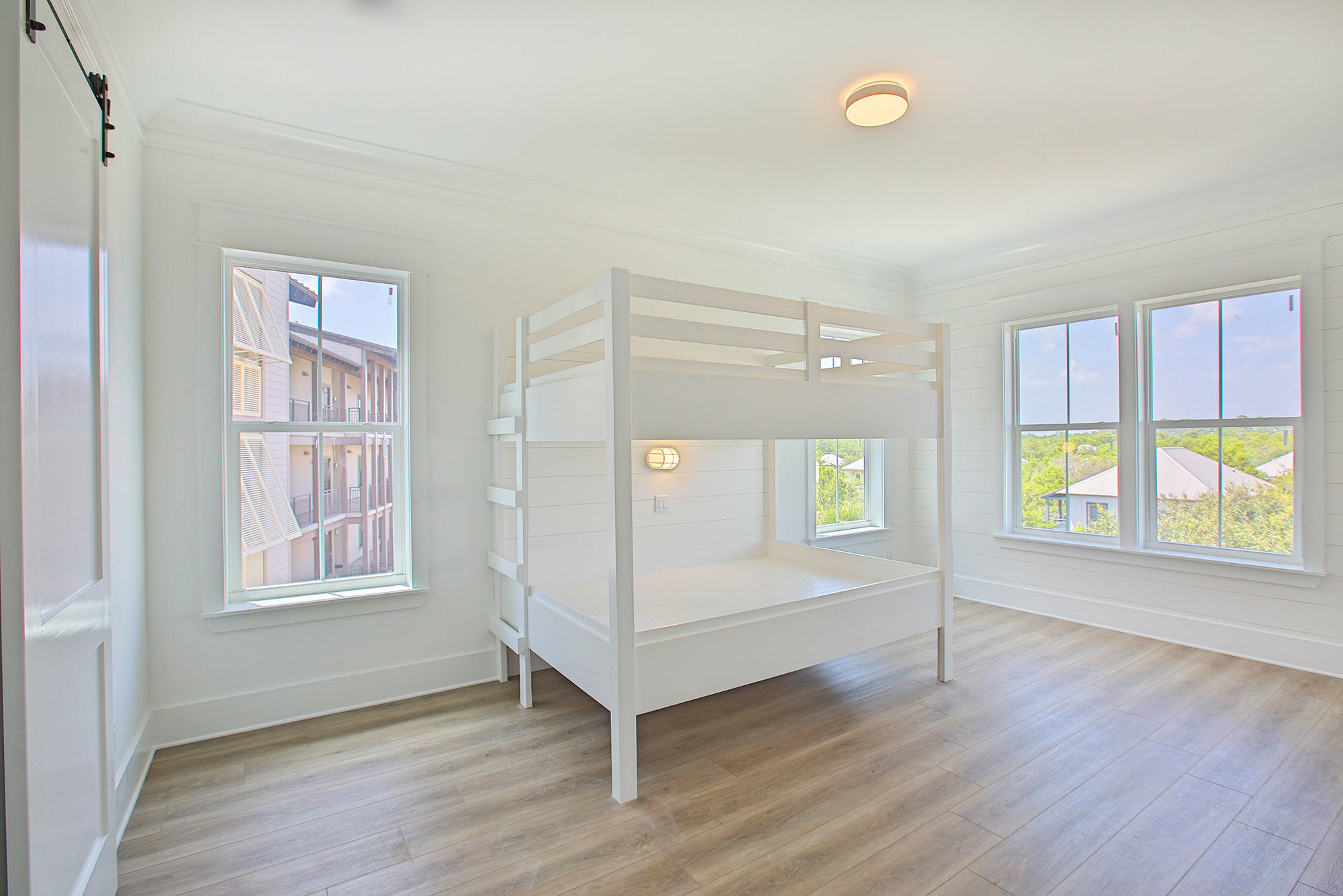 WHITES GULFVIEW ESTATES - Residential