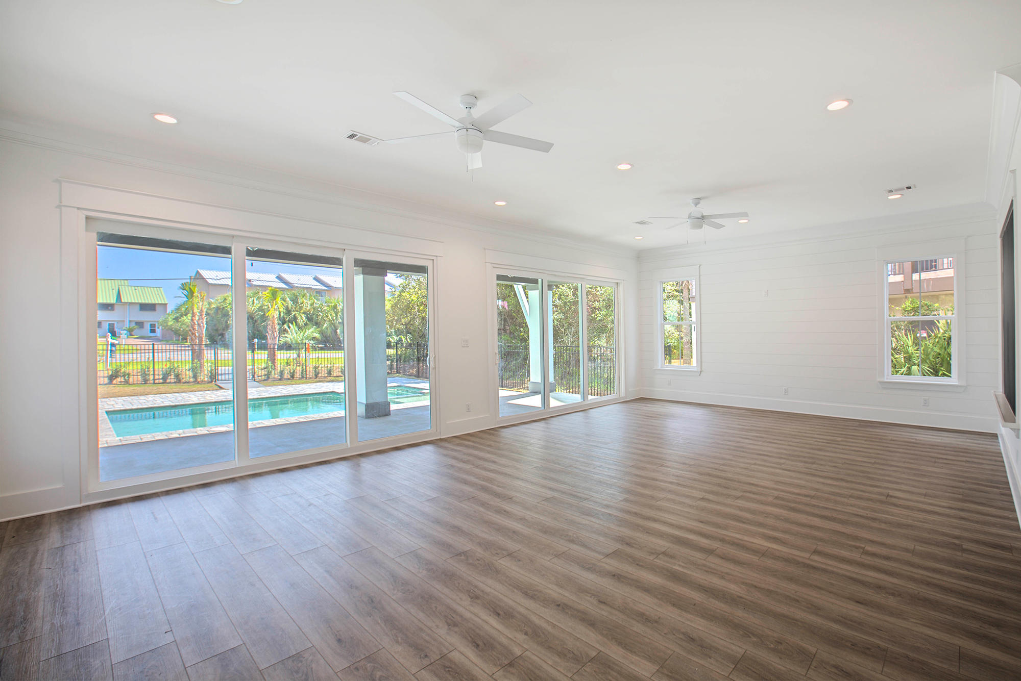 WHITES GULFVIEW ESTATES - Residential