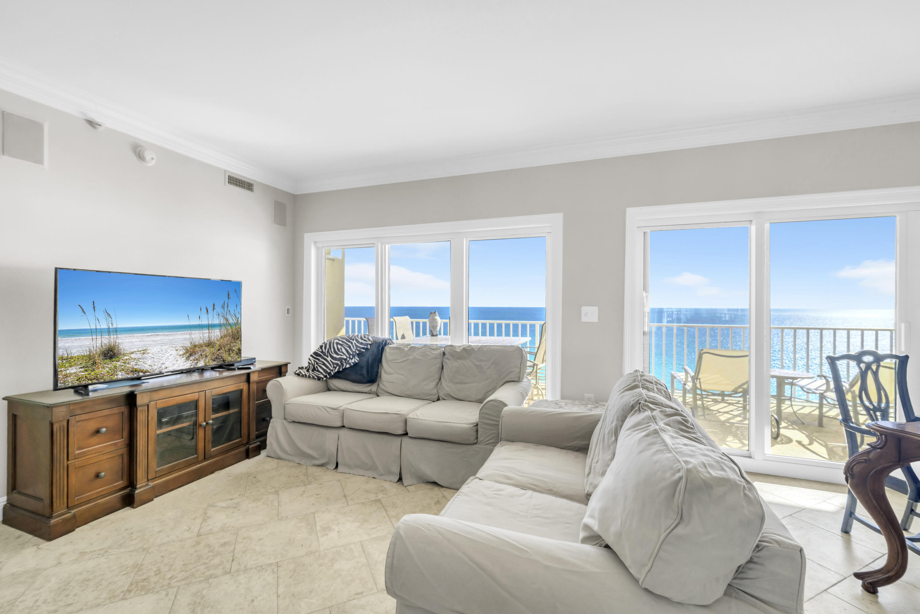 HOLIDAY ISLE TOWERS CONDO - Residential