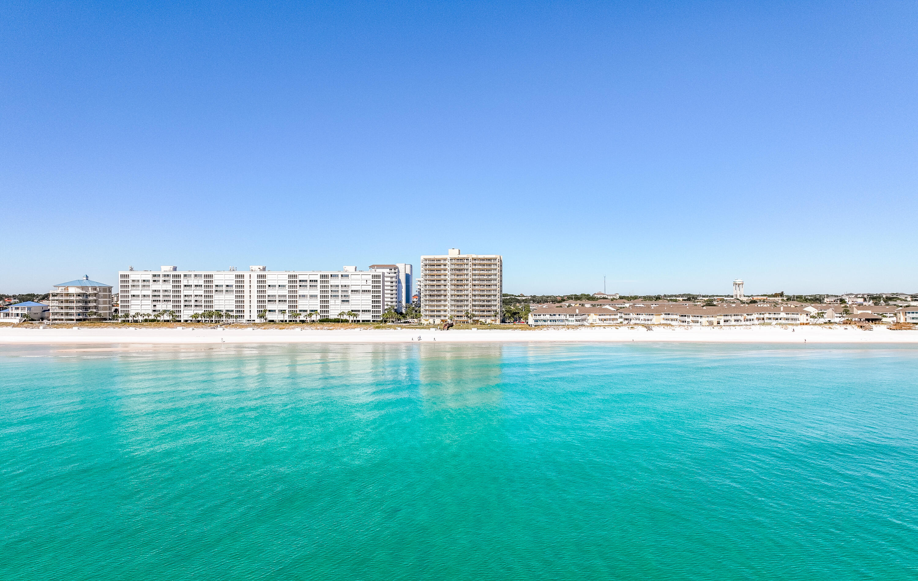HOLIDAY ISLE TOWERS CONDO - Residential