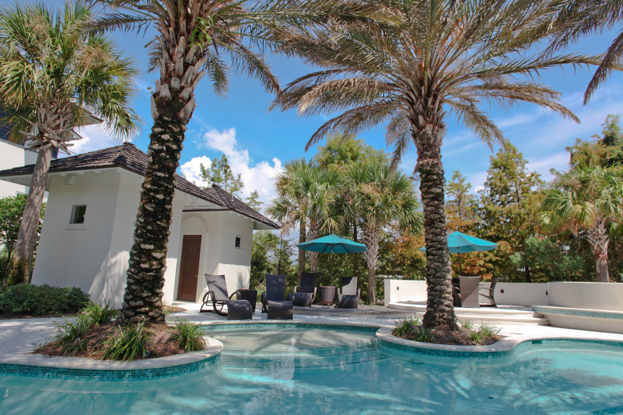 ISLAND ESTATES - Residential
