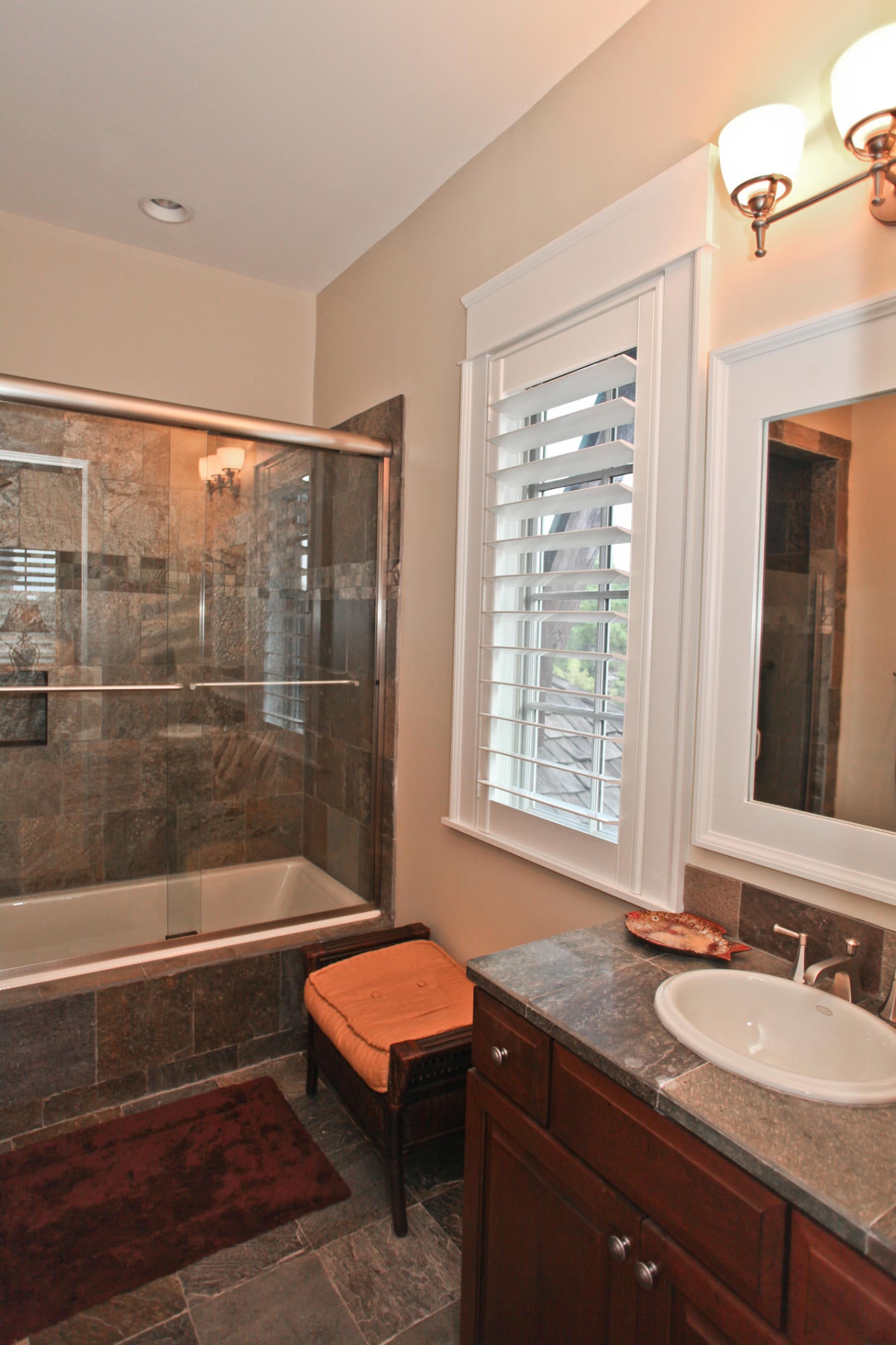 ISLAND ESTATES - Residential