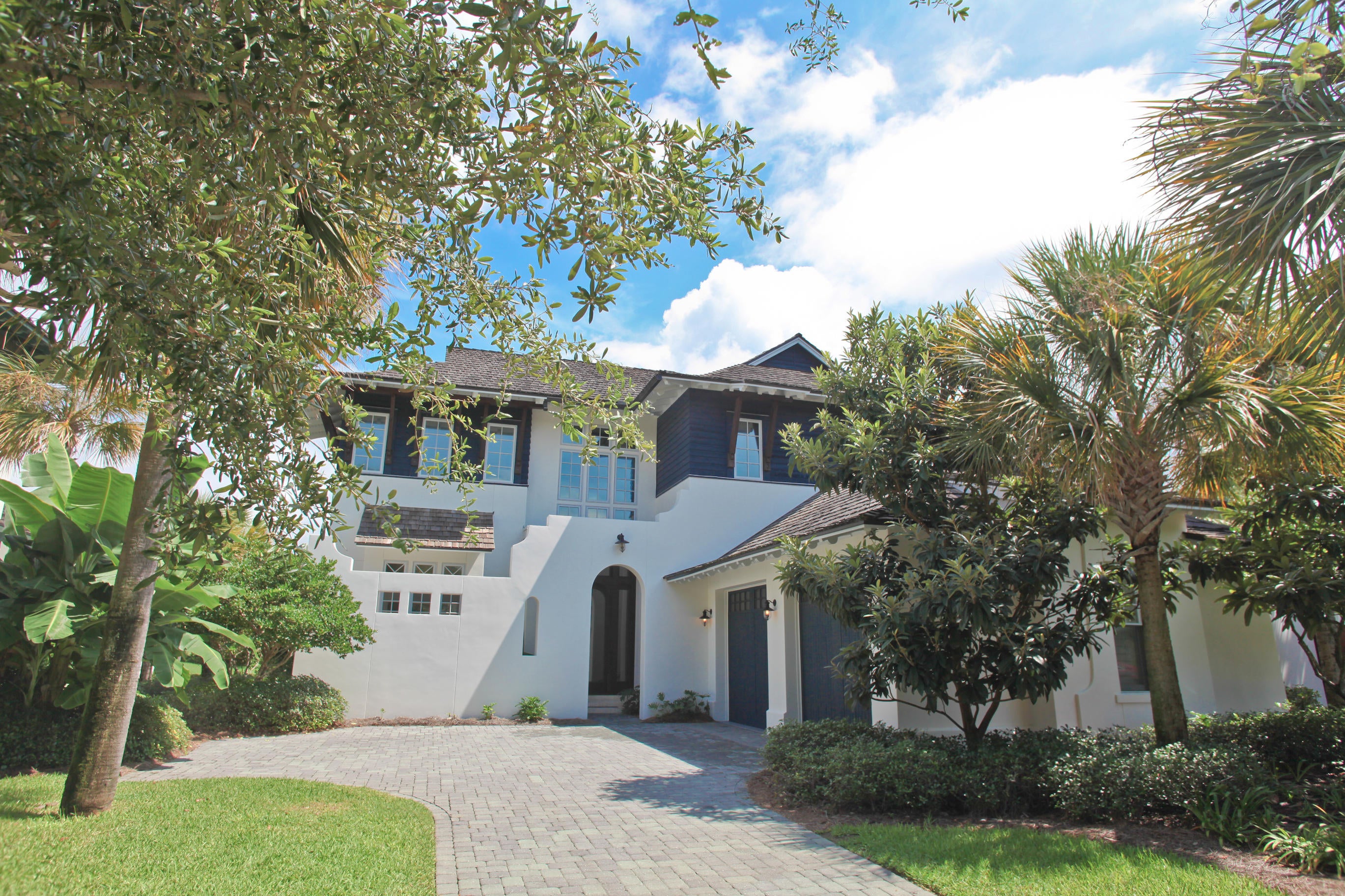ISLAND ESTATES - Residential