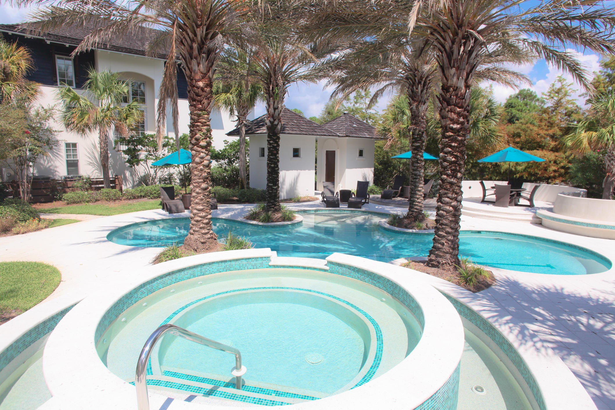 ISLAND ESTATES - Residential
