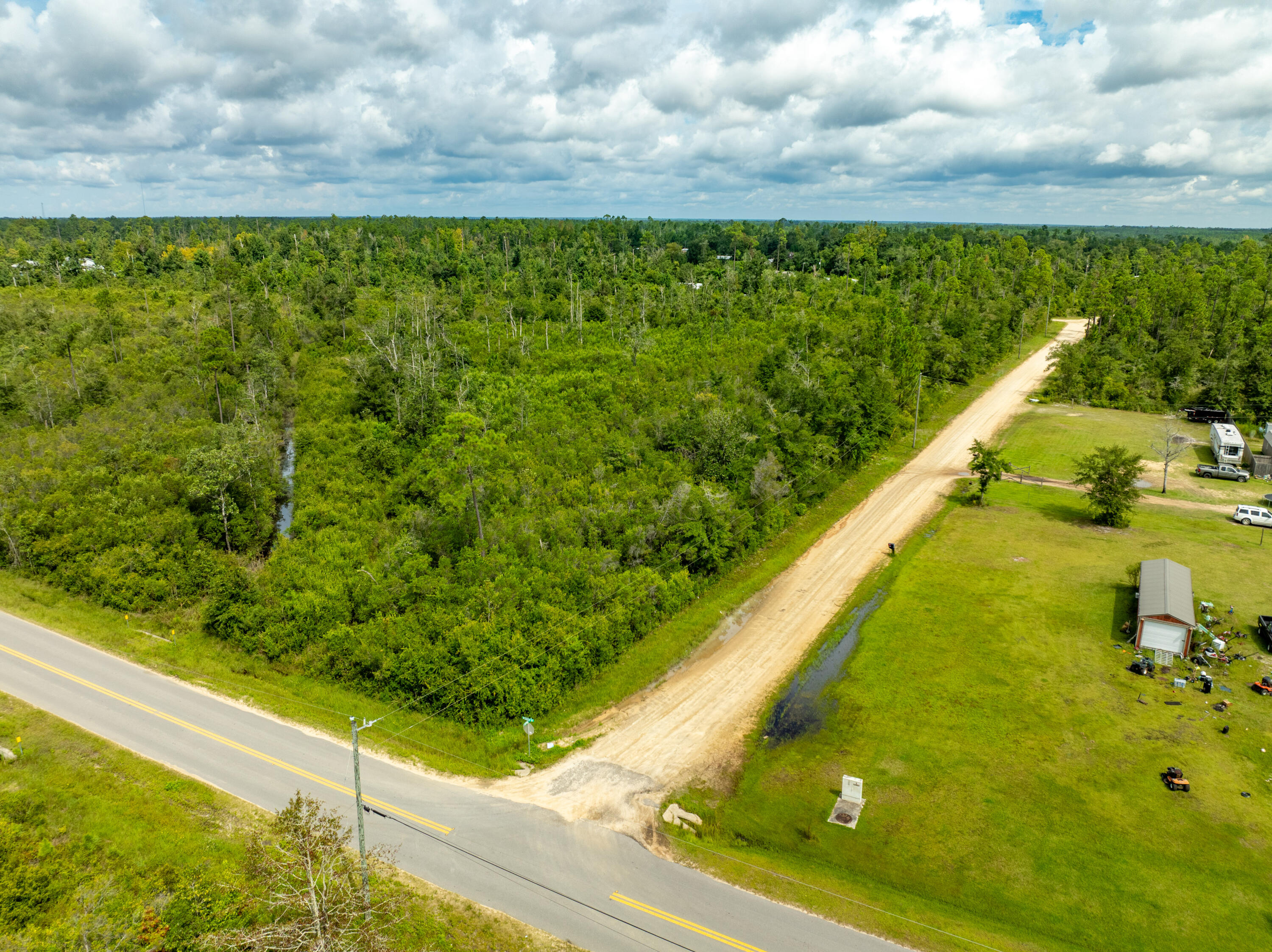 NO RECORDED SUBDIVISION - Land