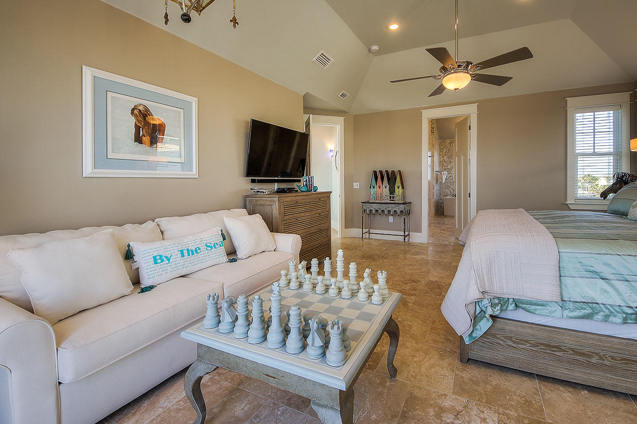 Crystal Shores - Residential