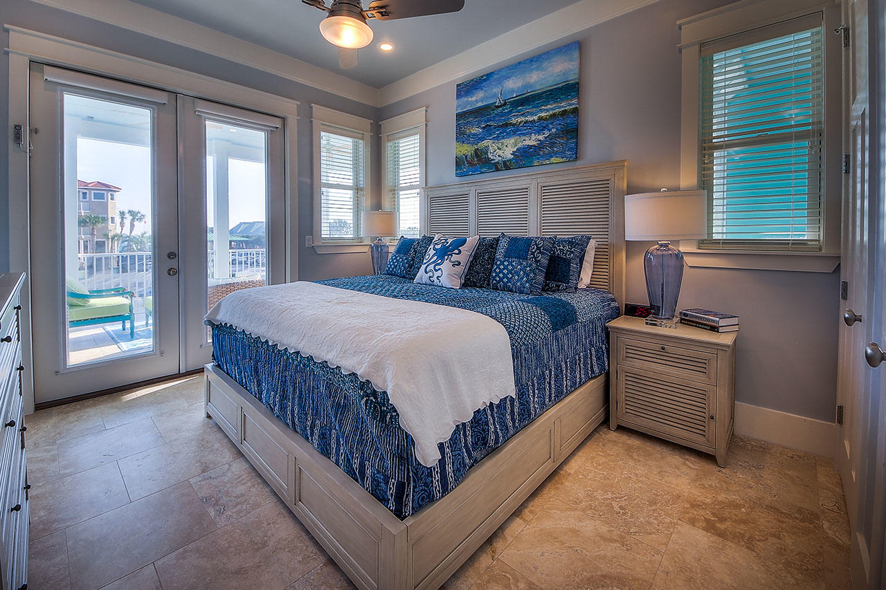 Crystal Shores - Residential