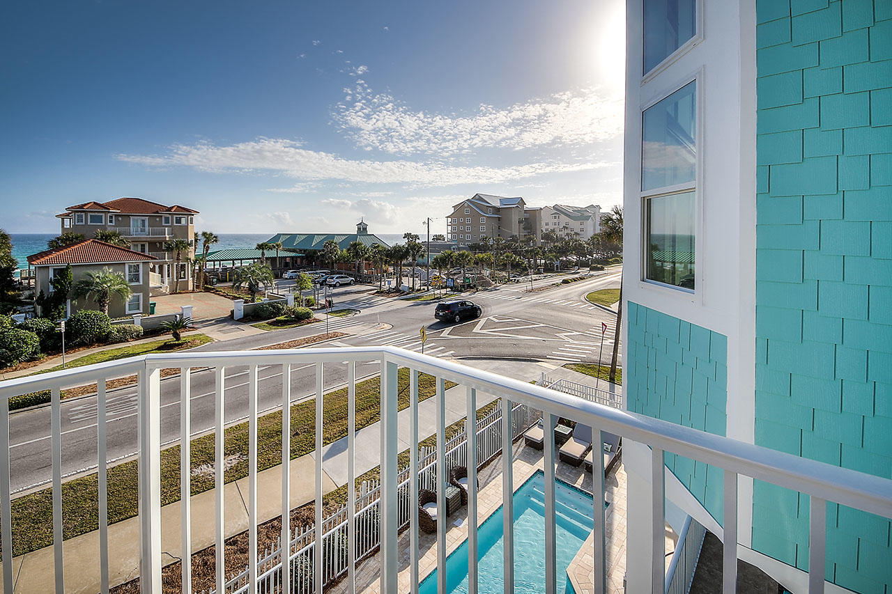 Crystal Shores - Residential
