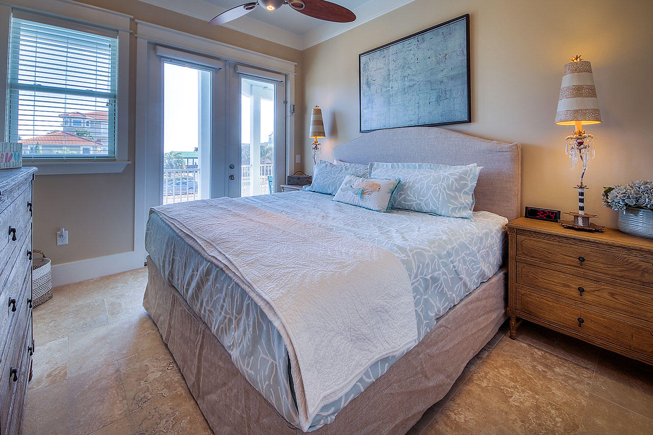 Crystal Shores - Residential