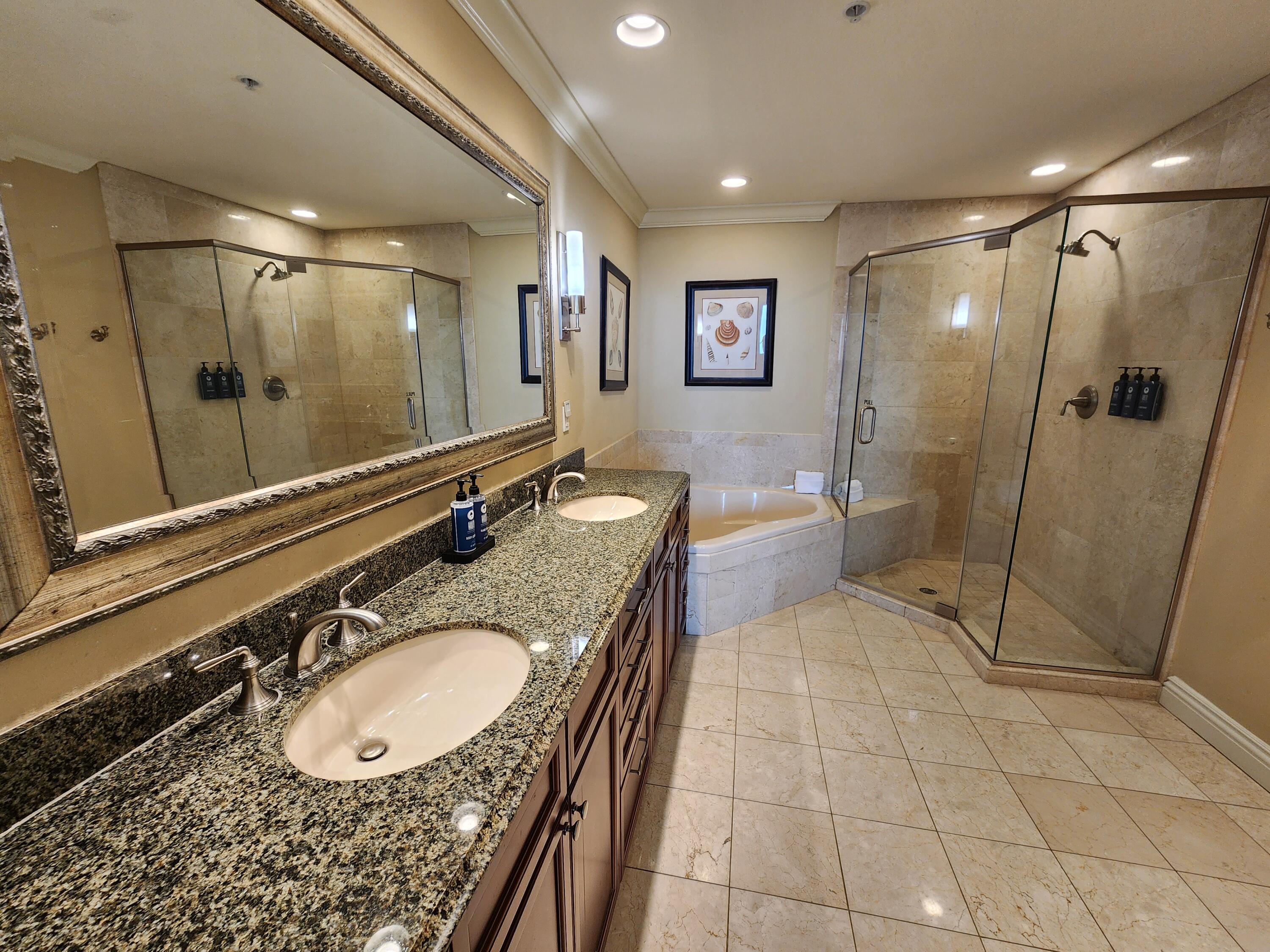 EMERALD GRANDE - Residential