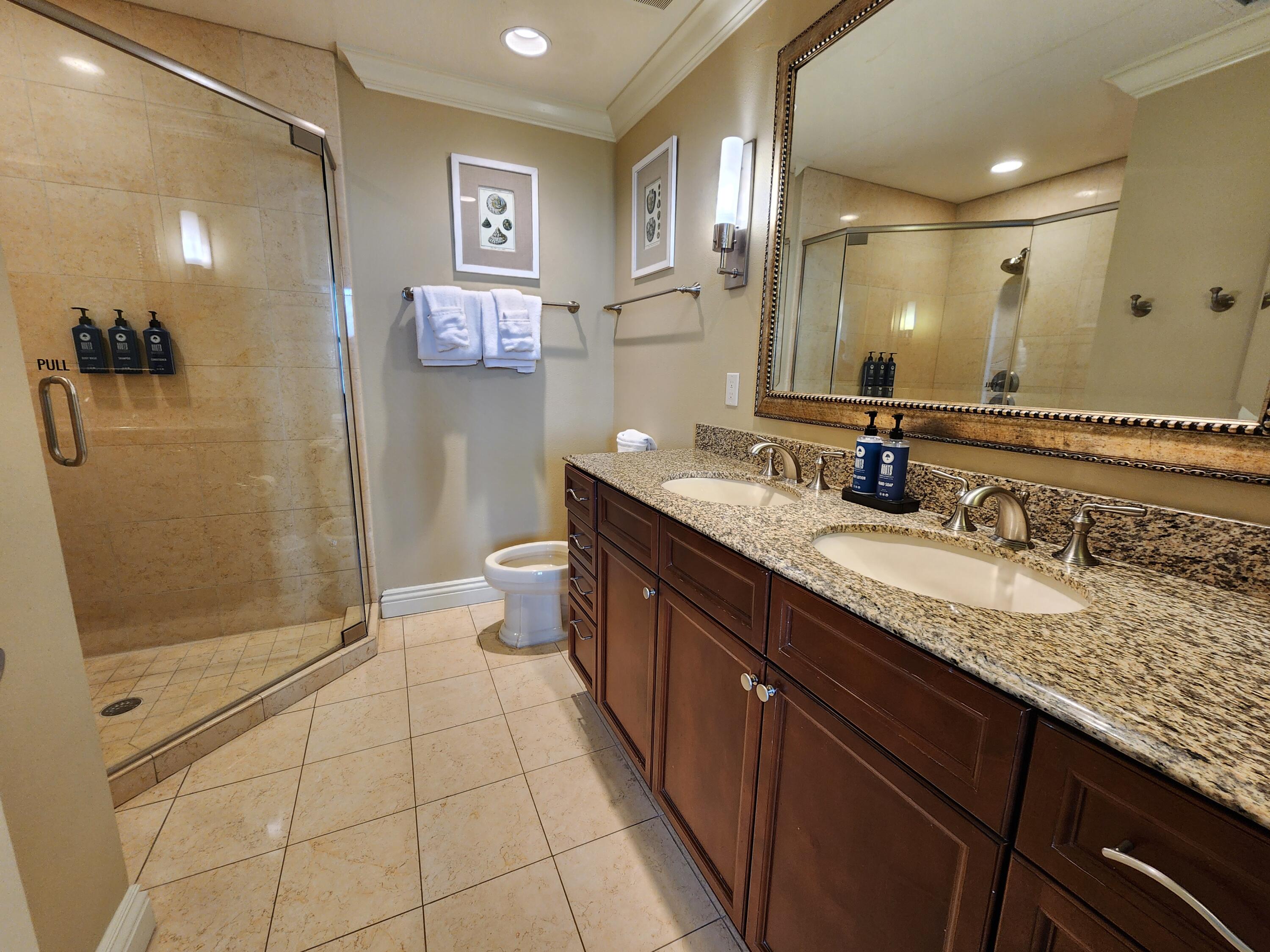 EMERALD GRANDE - Residential