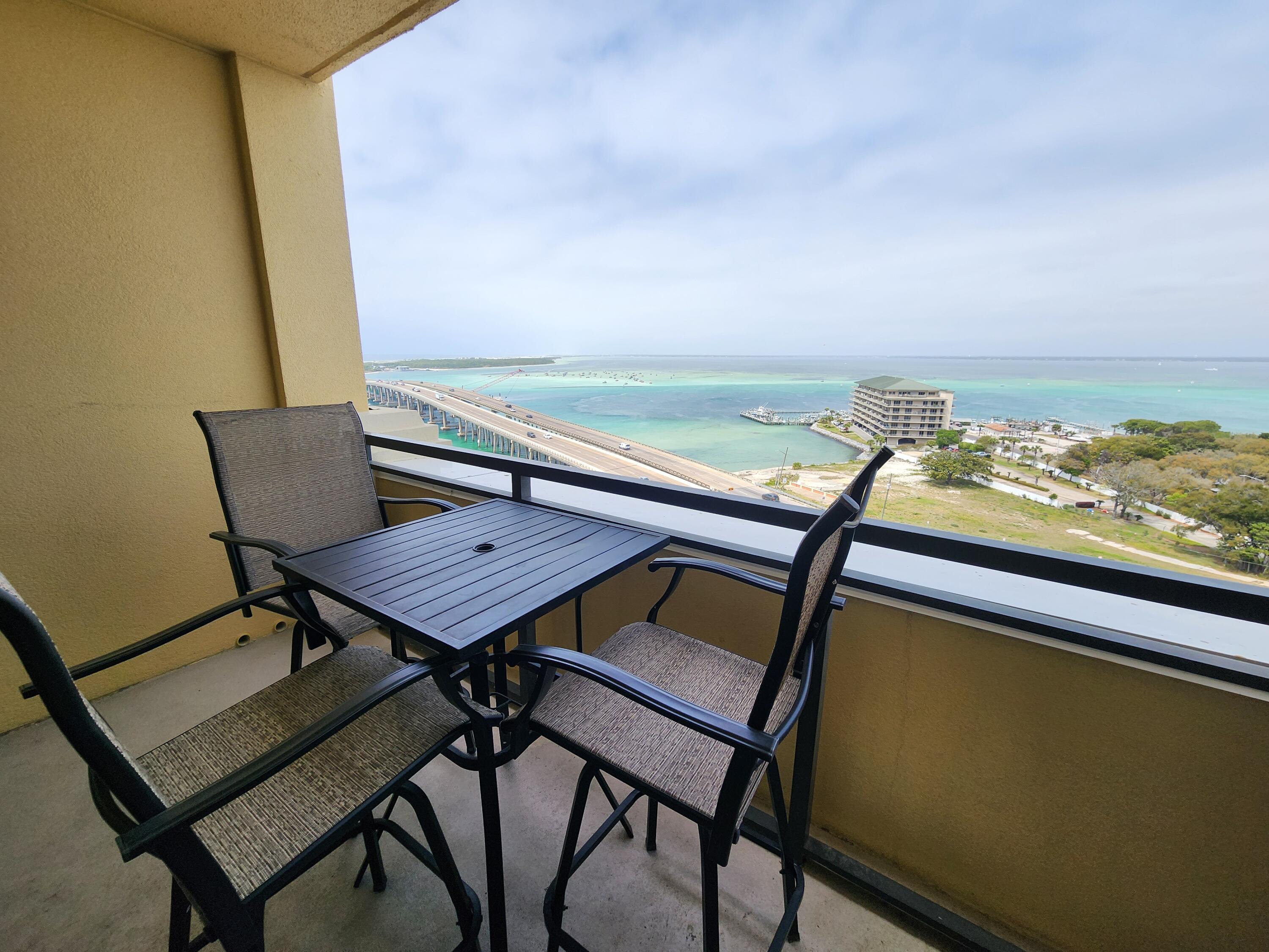 EMERALD GRANDE - Residential