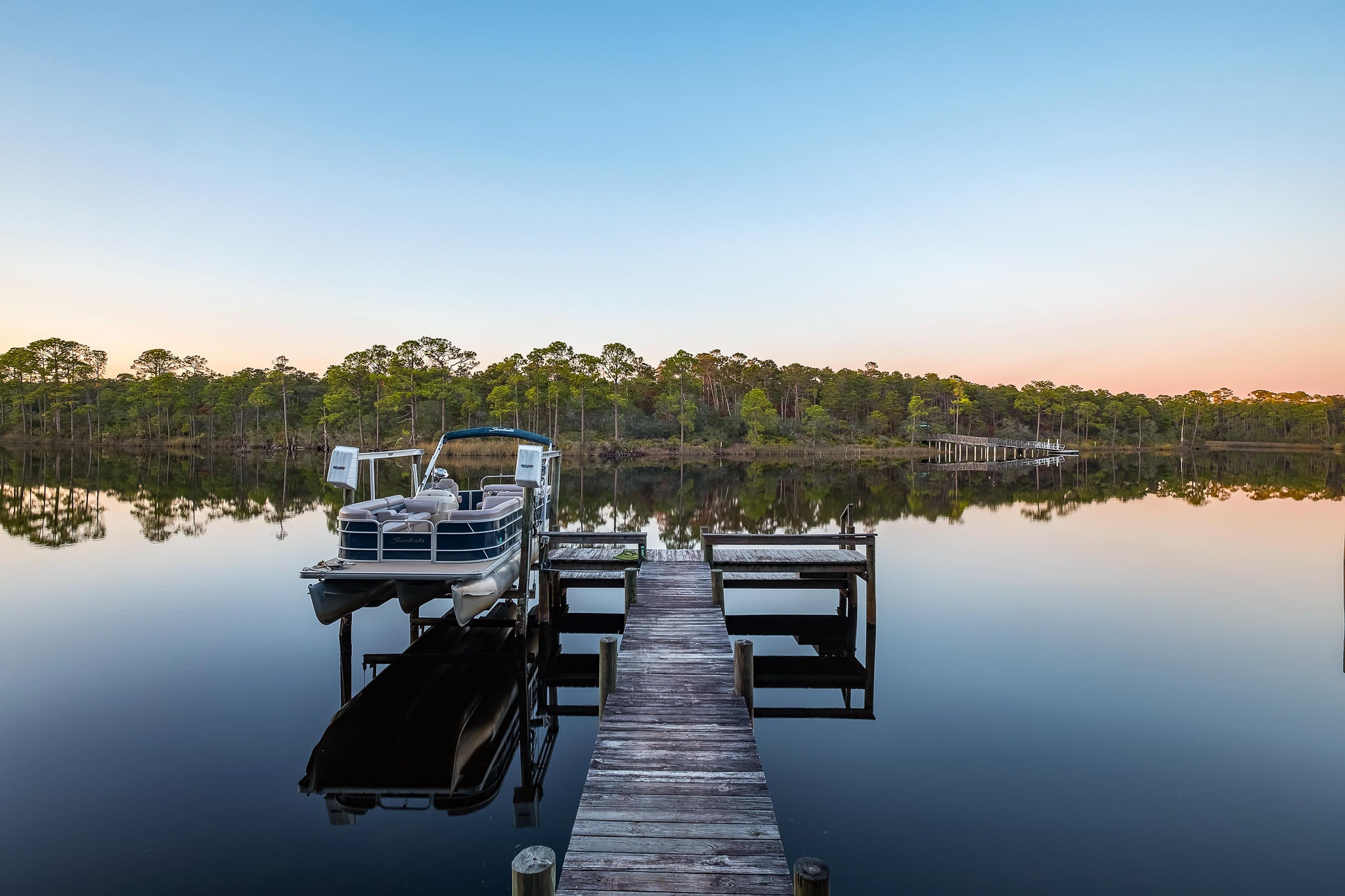 LAKE SHORE ESTATES - Residential