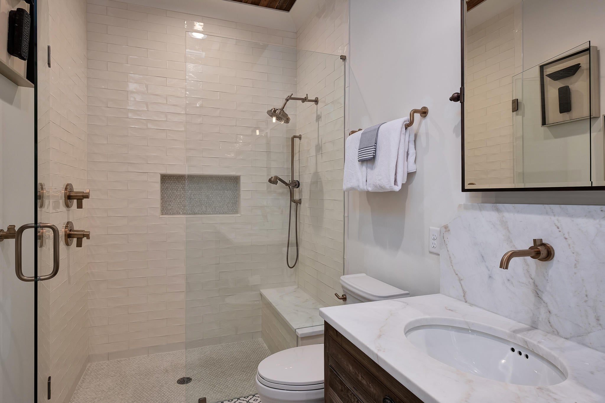 LAKE SHORE ESTATES - Residential